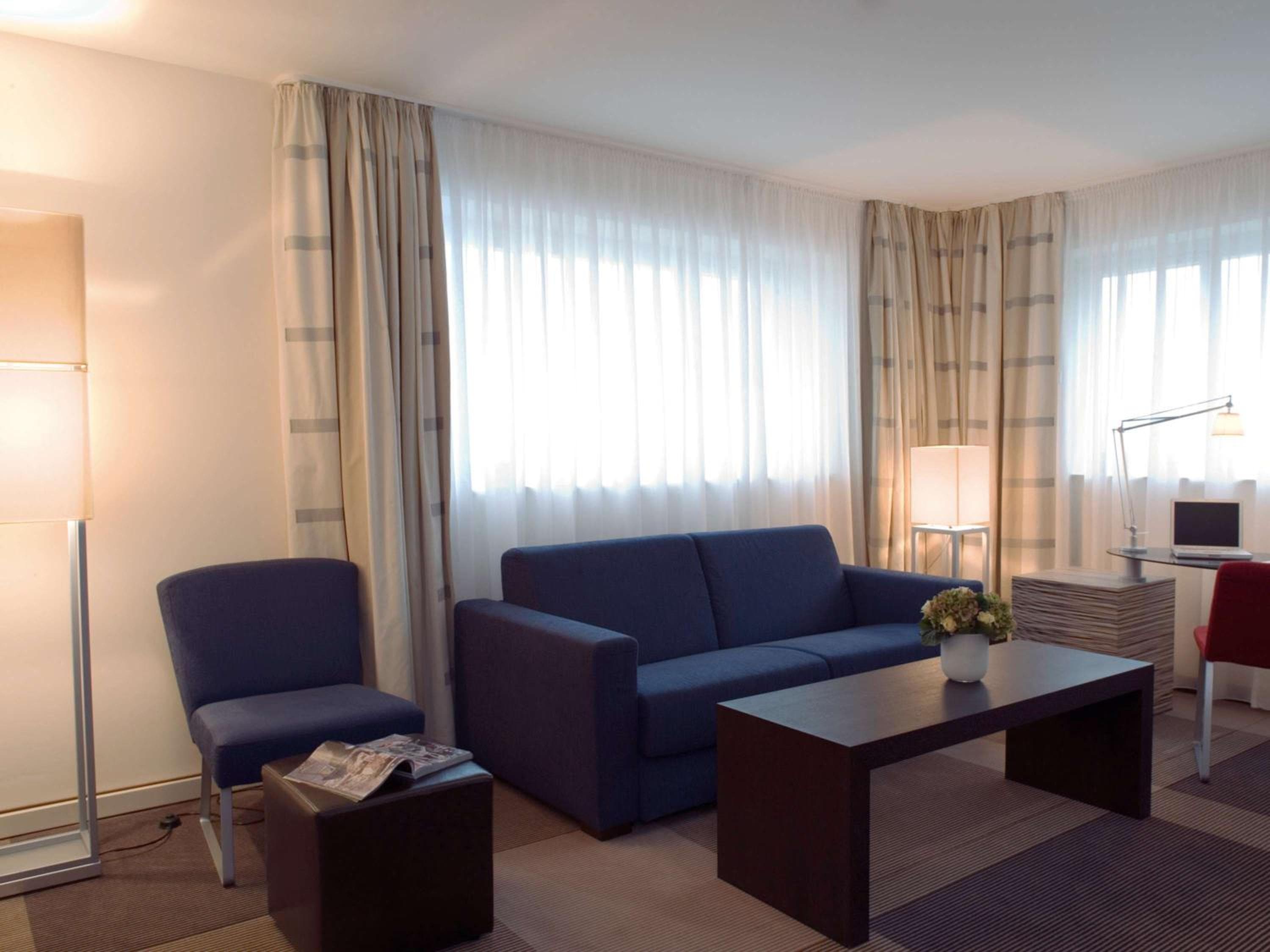 Mövenpick Hotel Amsterdam City Centre — 27