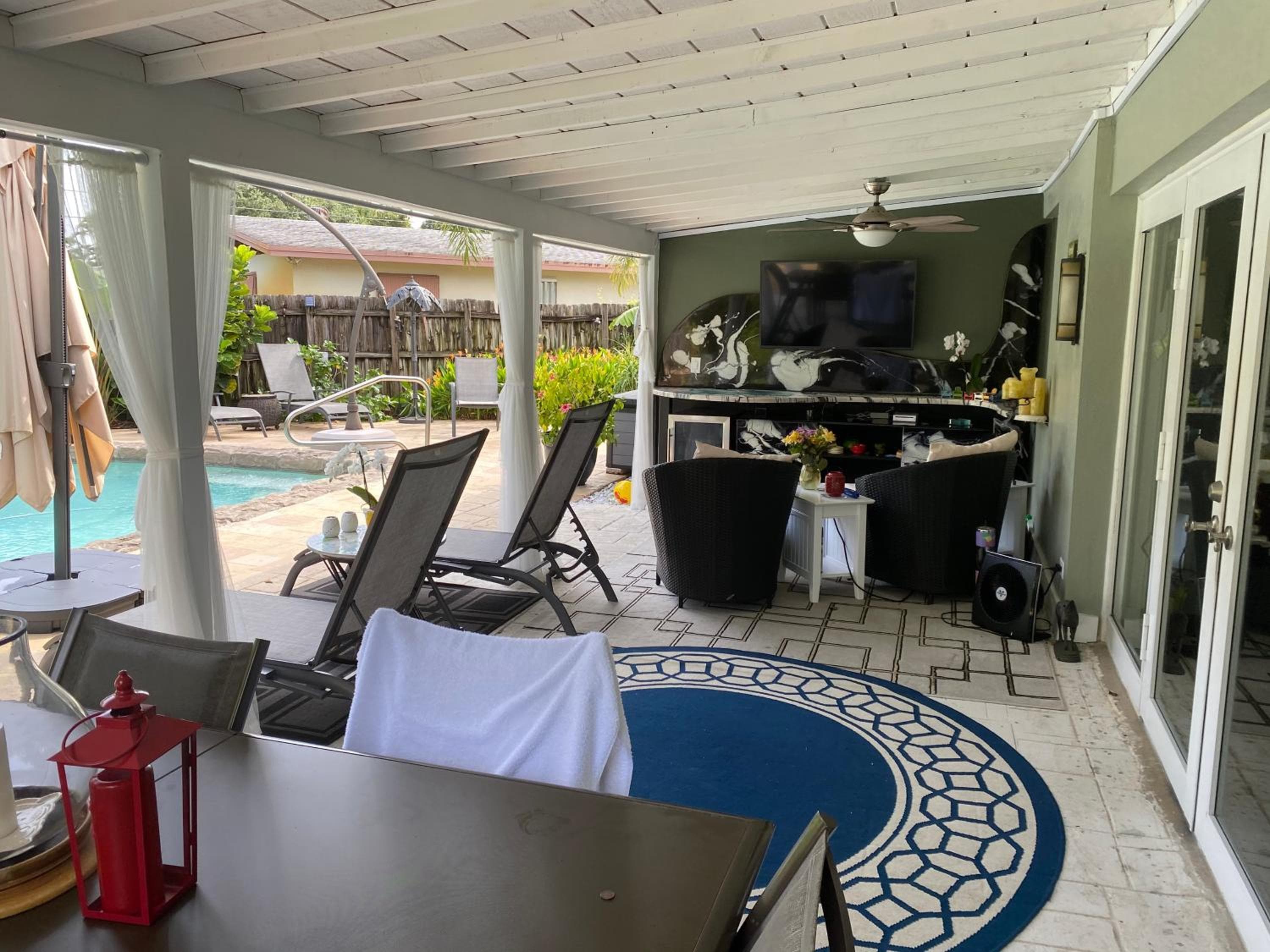 Wilton Manors A Mens Oasis — 15