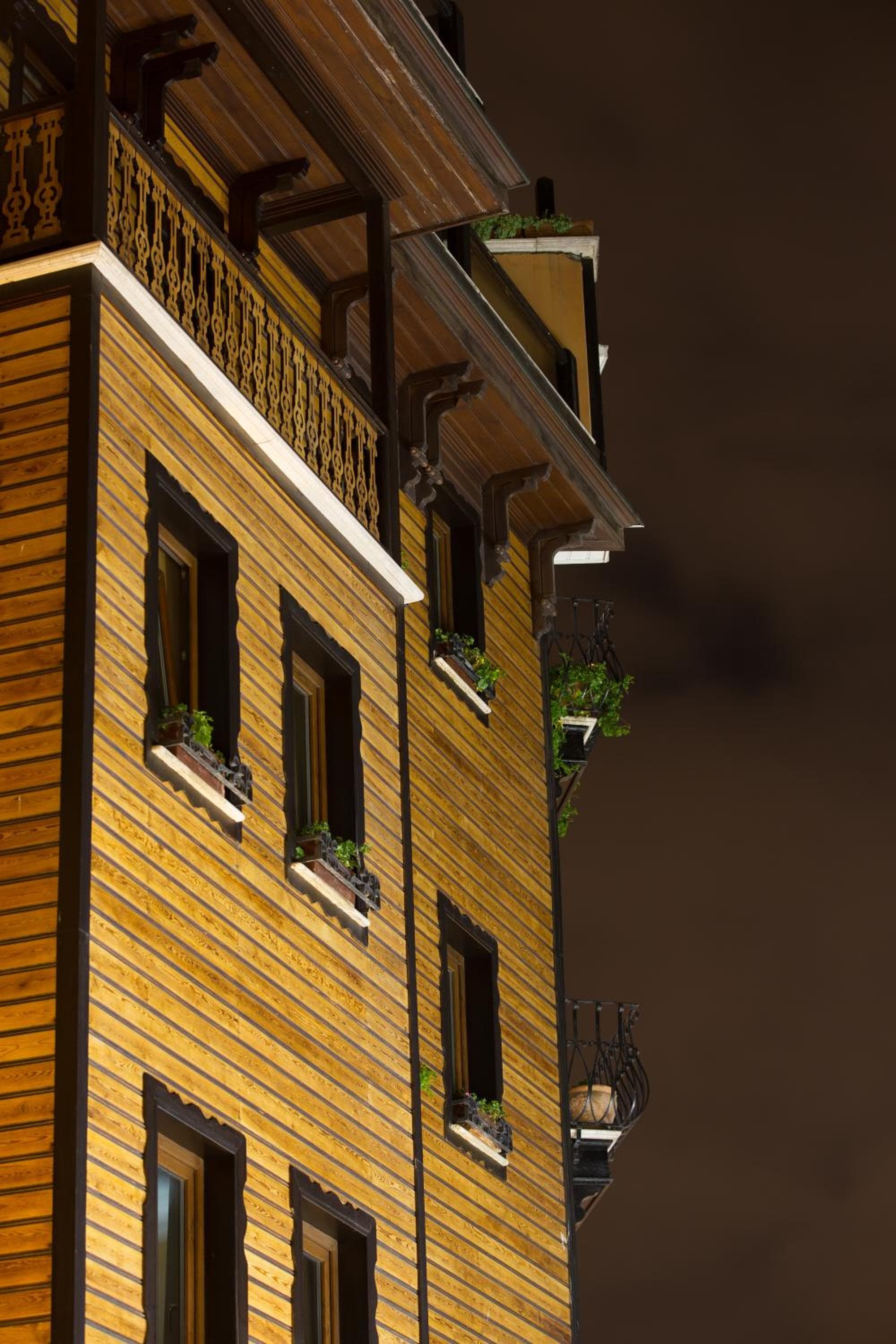 Palazzo Sirkeci — 28