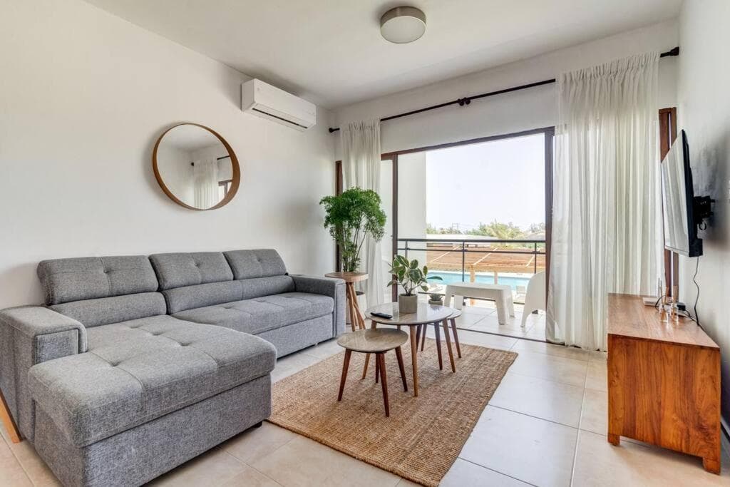 Moderno, Luminoso, Piscina, Playa cerca — 23