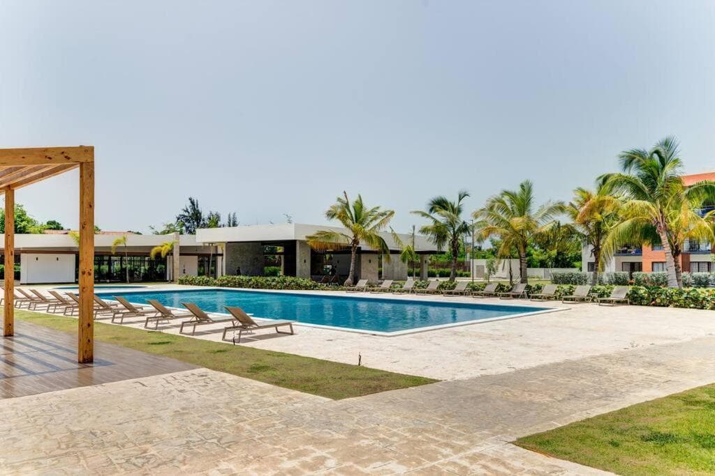 Moderno, Luminoso, Piscina, Playa cerca — 5