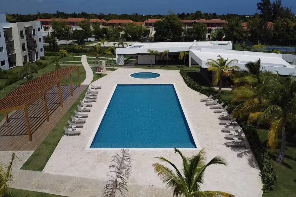 Moderno, Luminoso, Piscina, Playa cerca — 7
