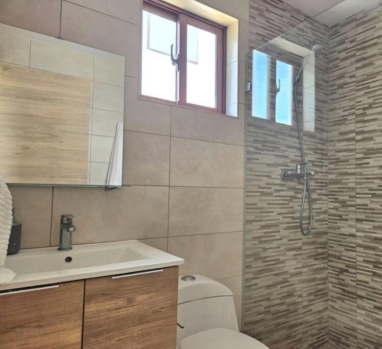 Moderno, Luminoso, Piscina, Playa cerca — 22