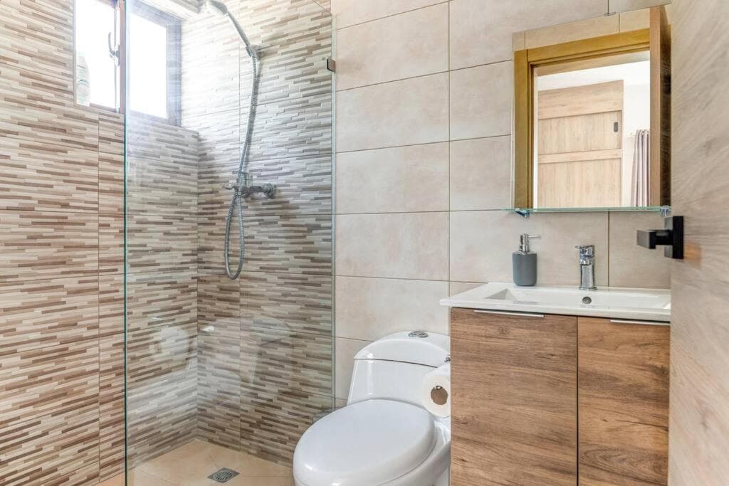 Moderno, Luminoso, Piscina, Playa cerca — 11