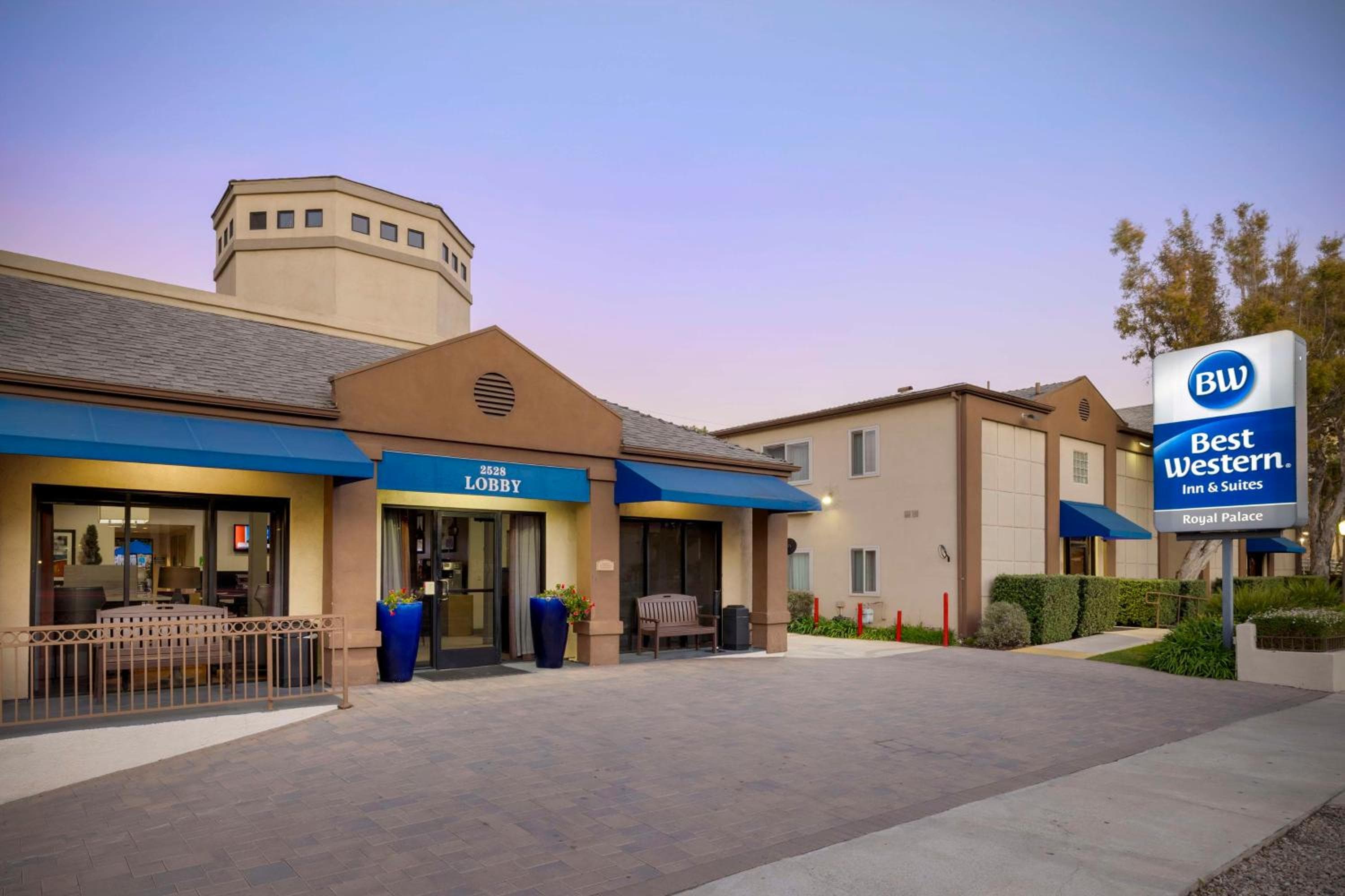 Best Western Royal Palace Inn & Suites — 5