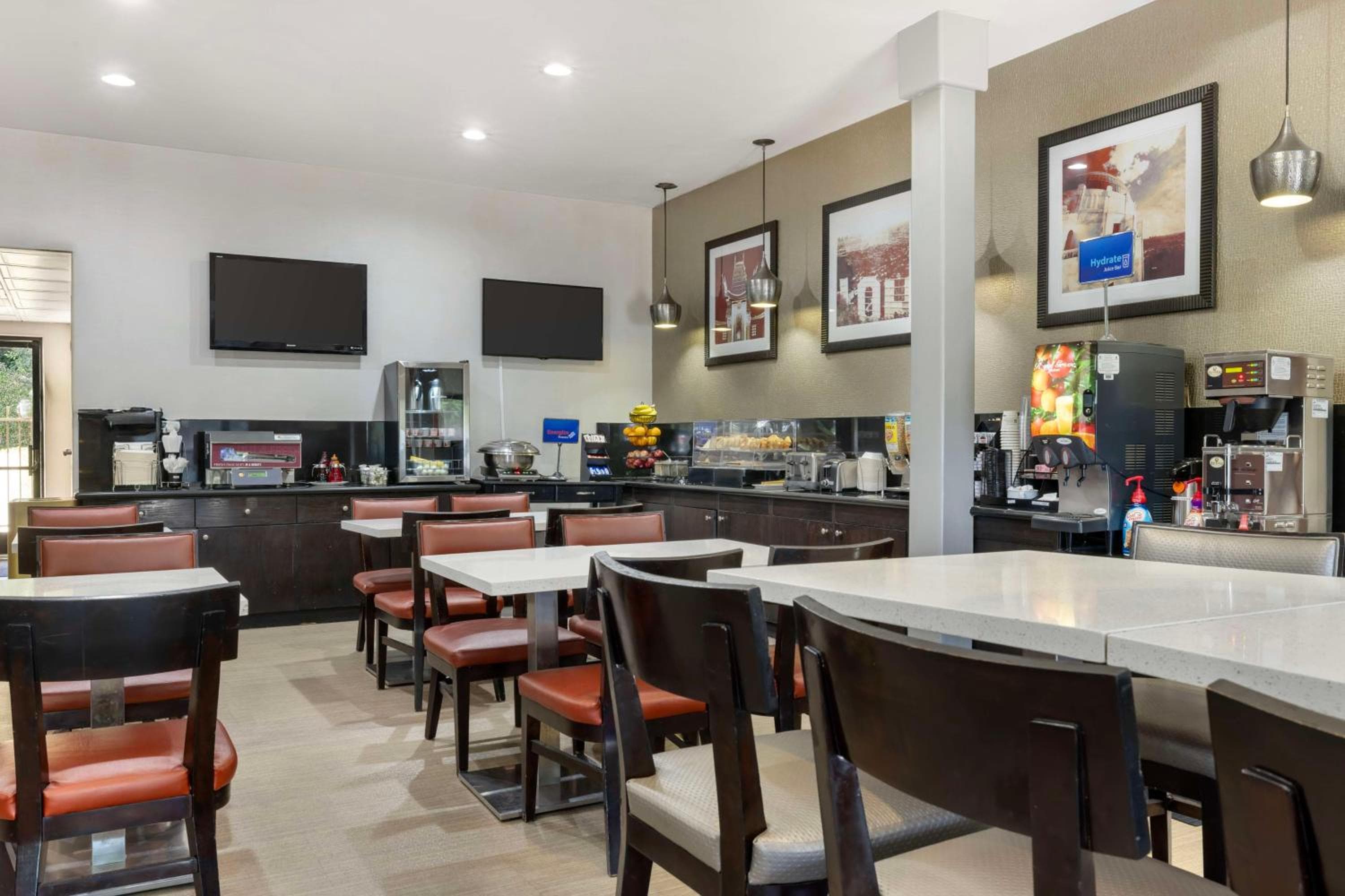 Best Western Royal Palace Inn & Suites — 19