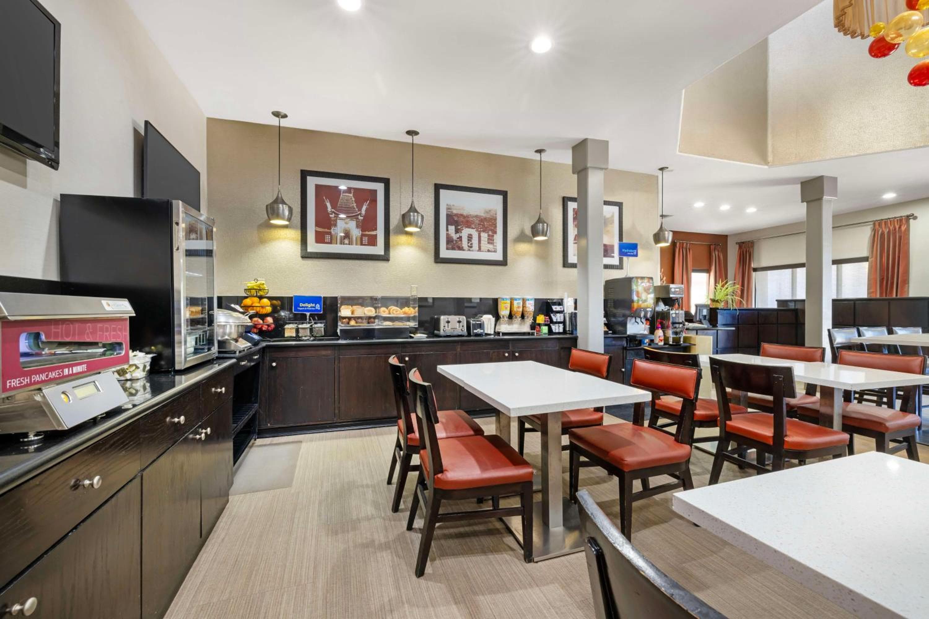 Best Western Royal Palace Inn & Suites — 9