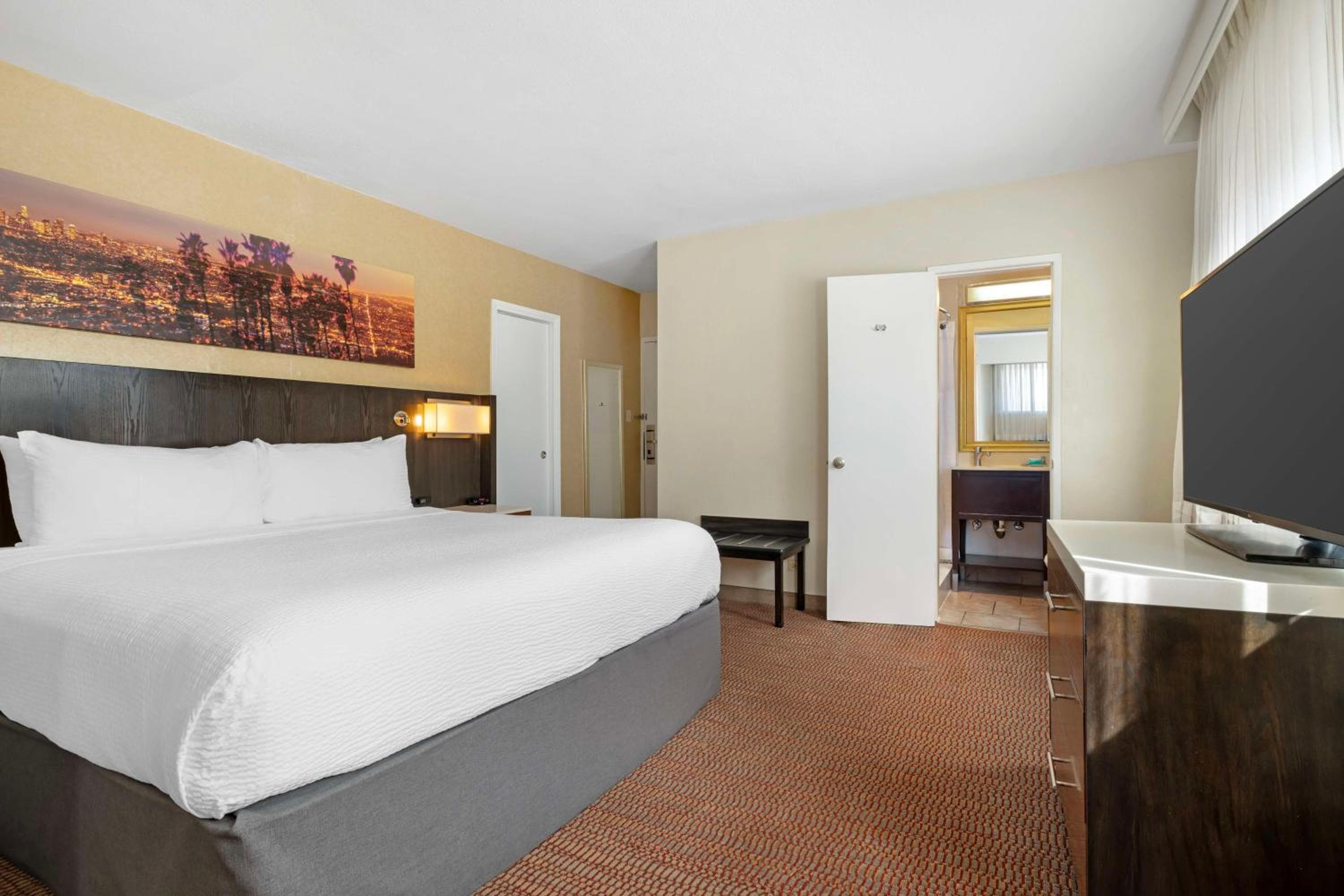 Best Western Royal Palace Inn & Suites — 5
