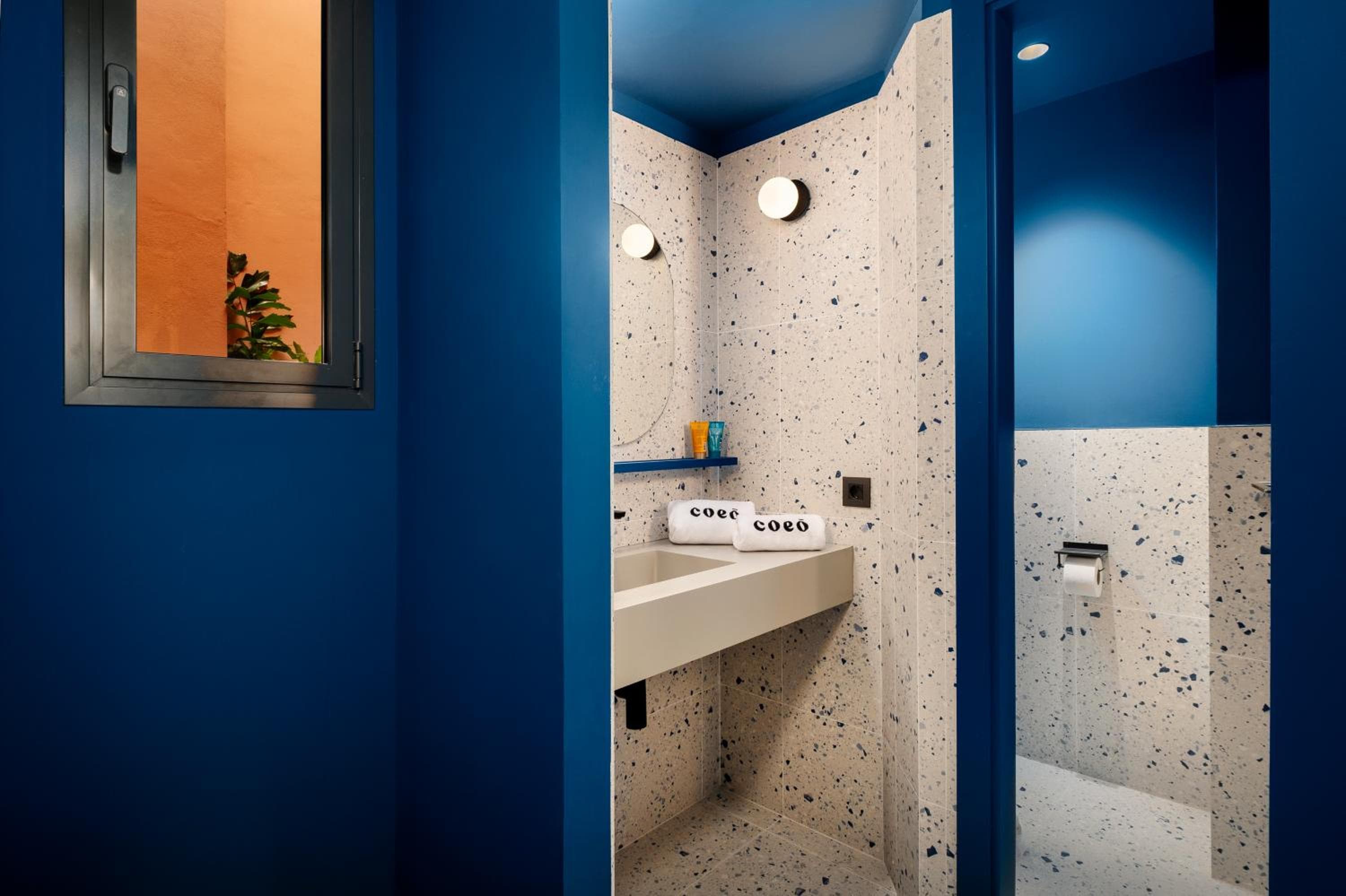Coeo Hostel Hernan Ruiz — 21
