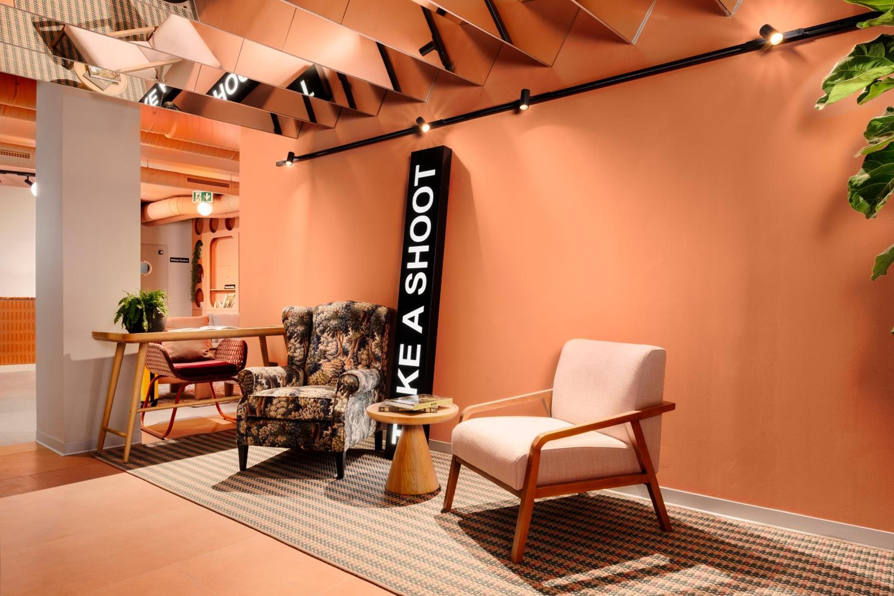 Coeo Hostel Hernan Ruiz — 6