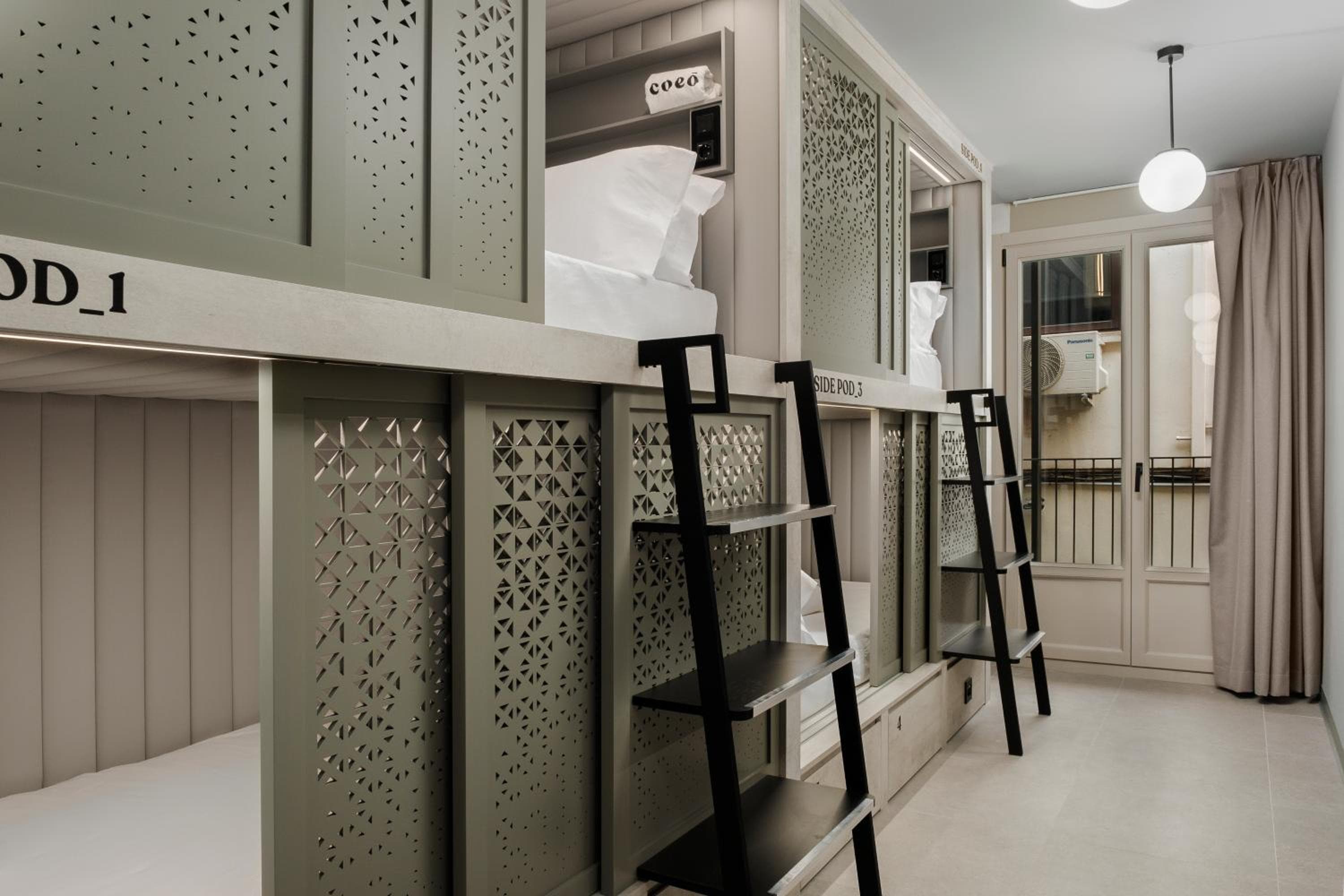 Coeo Hostel Hernan Ruiz — 26