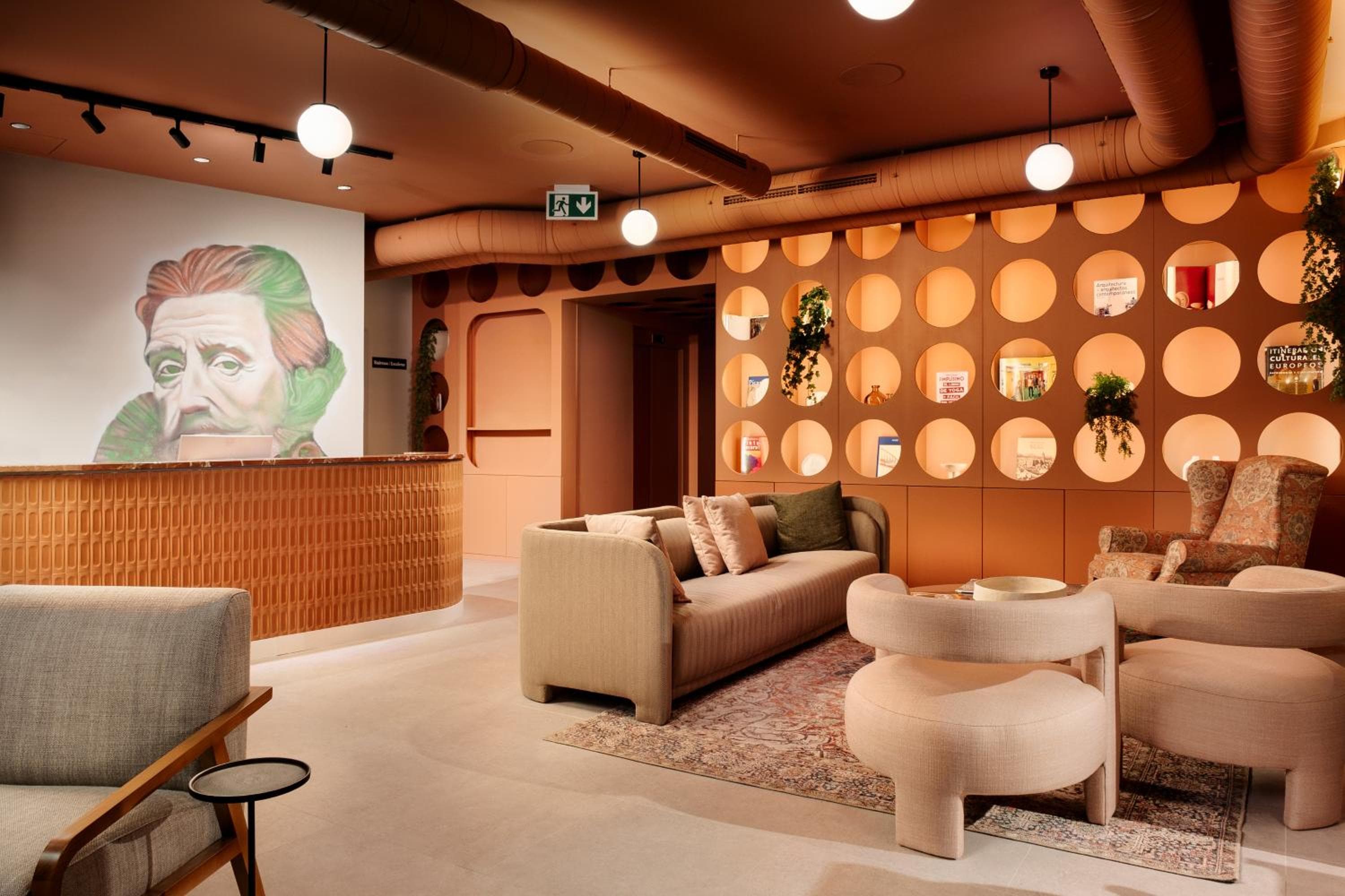 Coeo Hostel Hernan Ruiz — 13