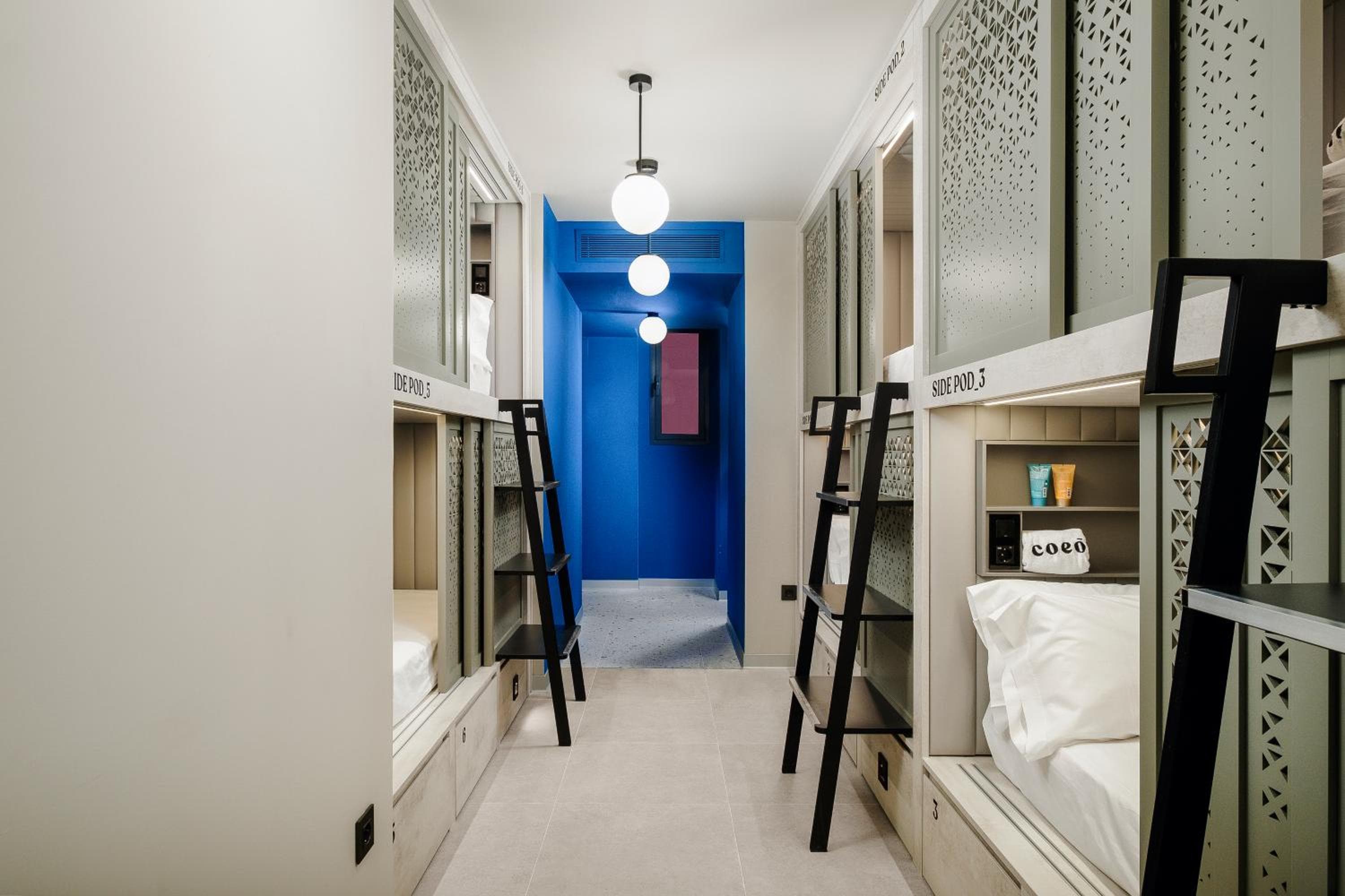 Coeo Hostel Hernan Ruiz — 11