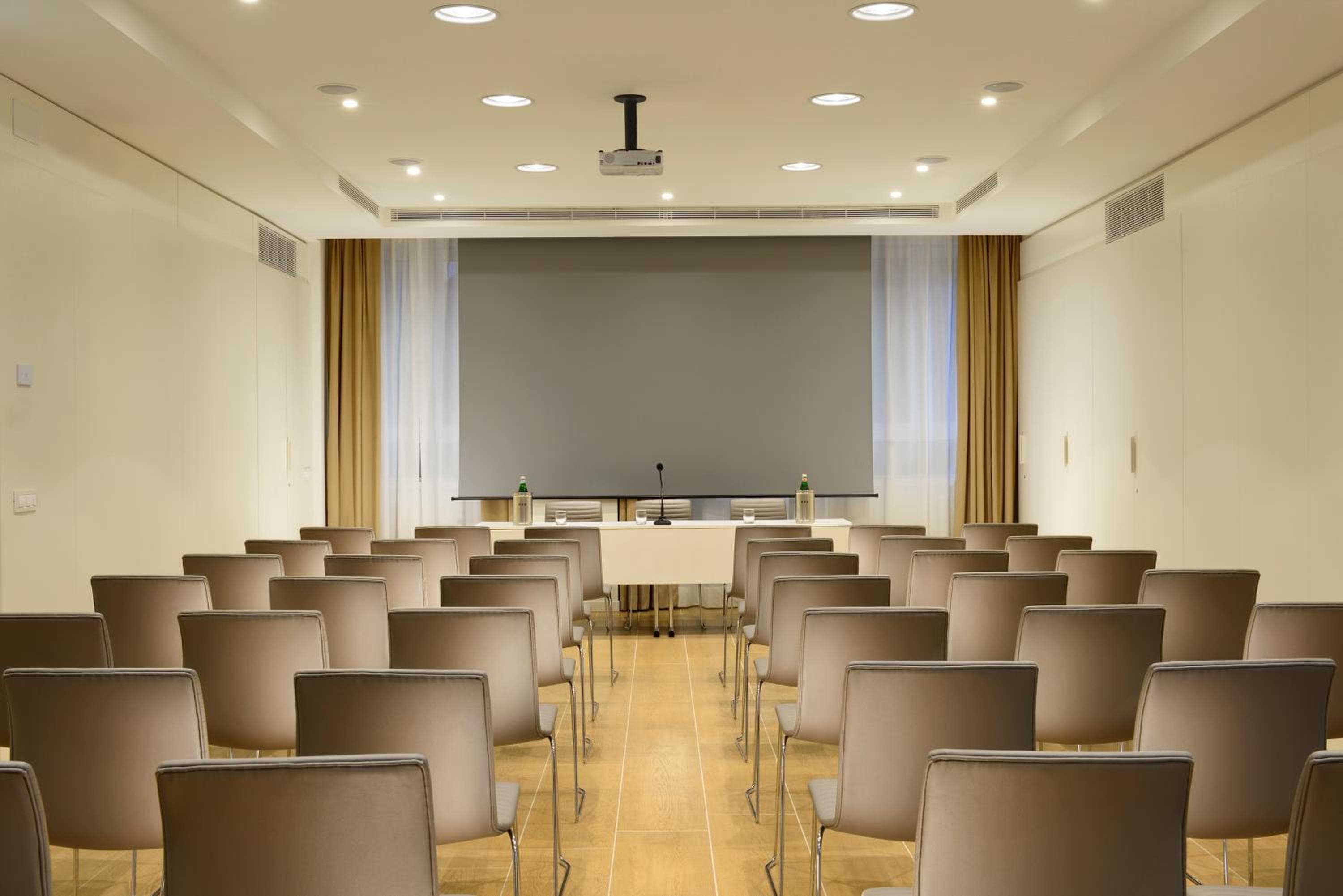 UNAHOTELS Secolo Milano — 20