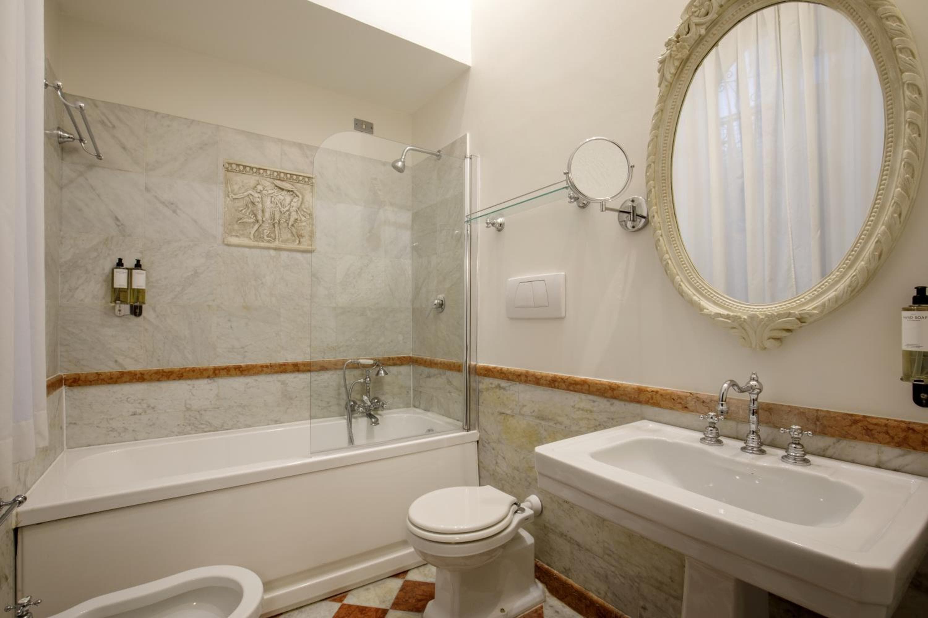 Hotel Royal Court — 13