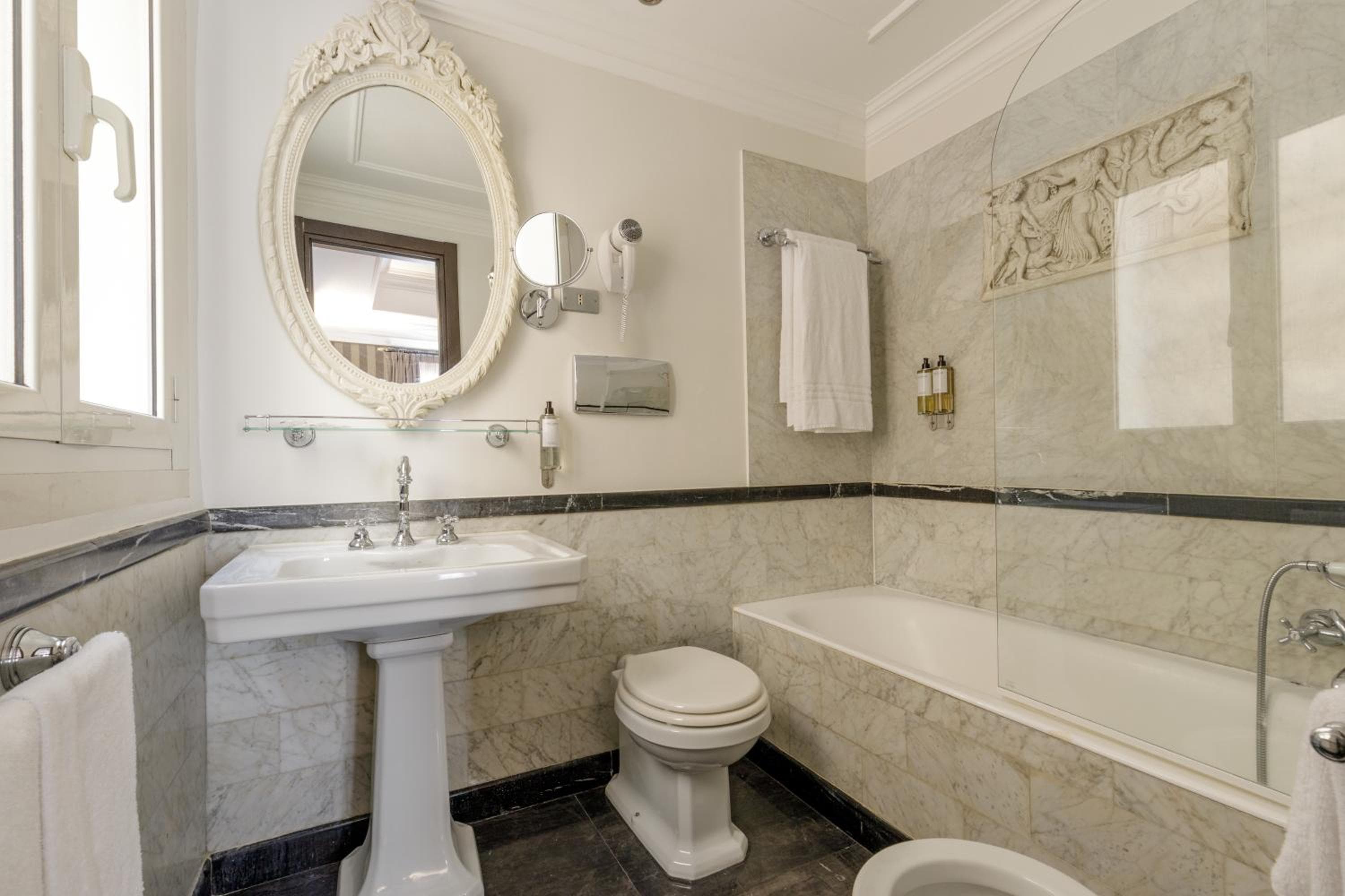 Hotel Royal Court — 30