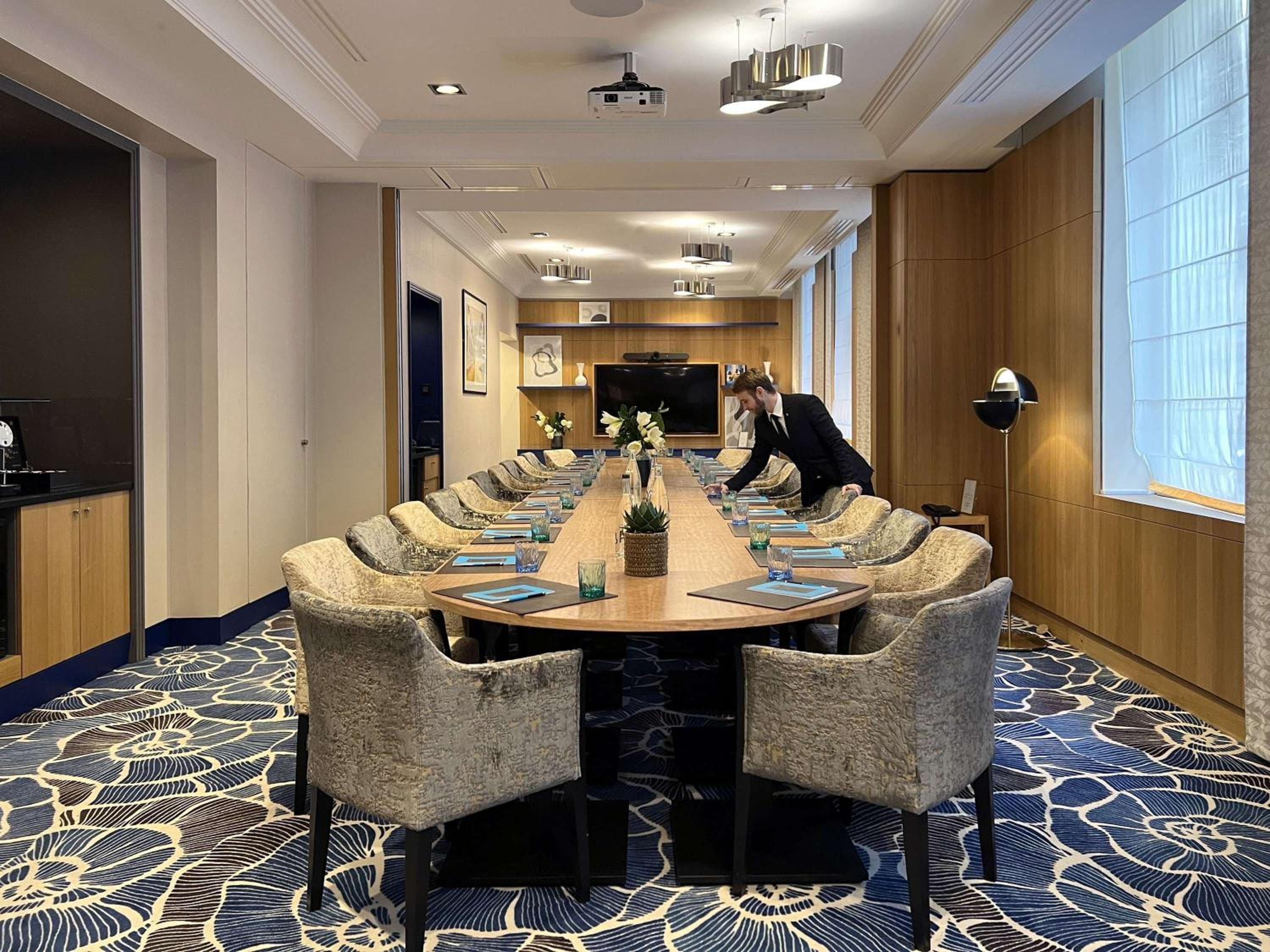 Sofitel Paris Le Faubourg — 8