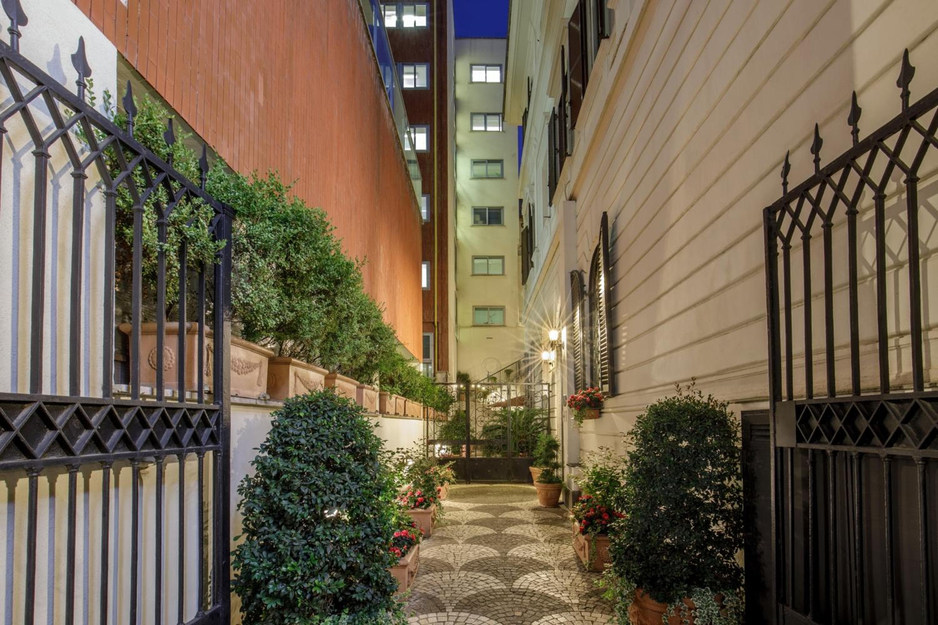 Hotel Royal Court — 4