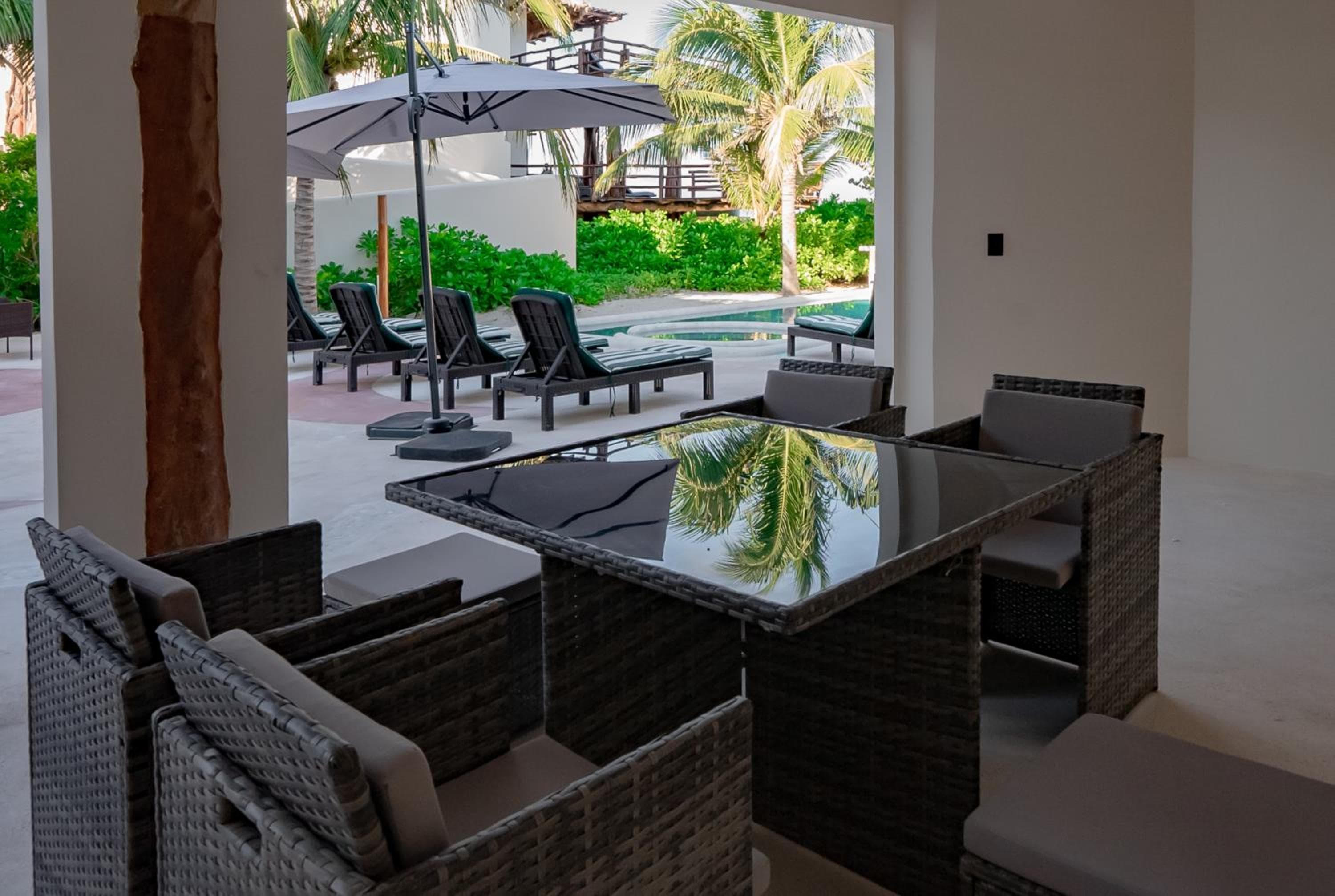 Beachfront Hotel Boutique DK — 12