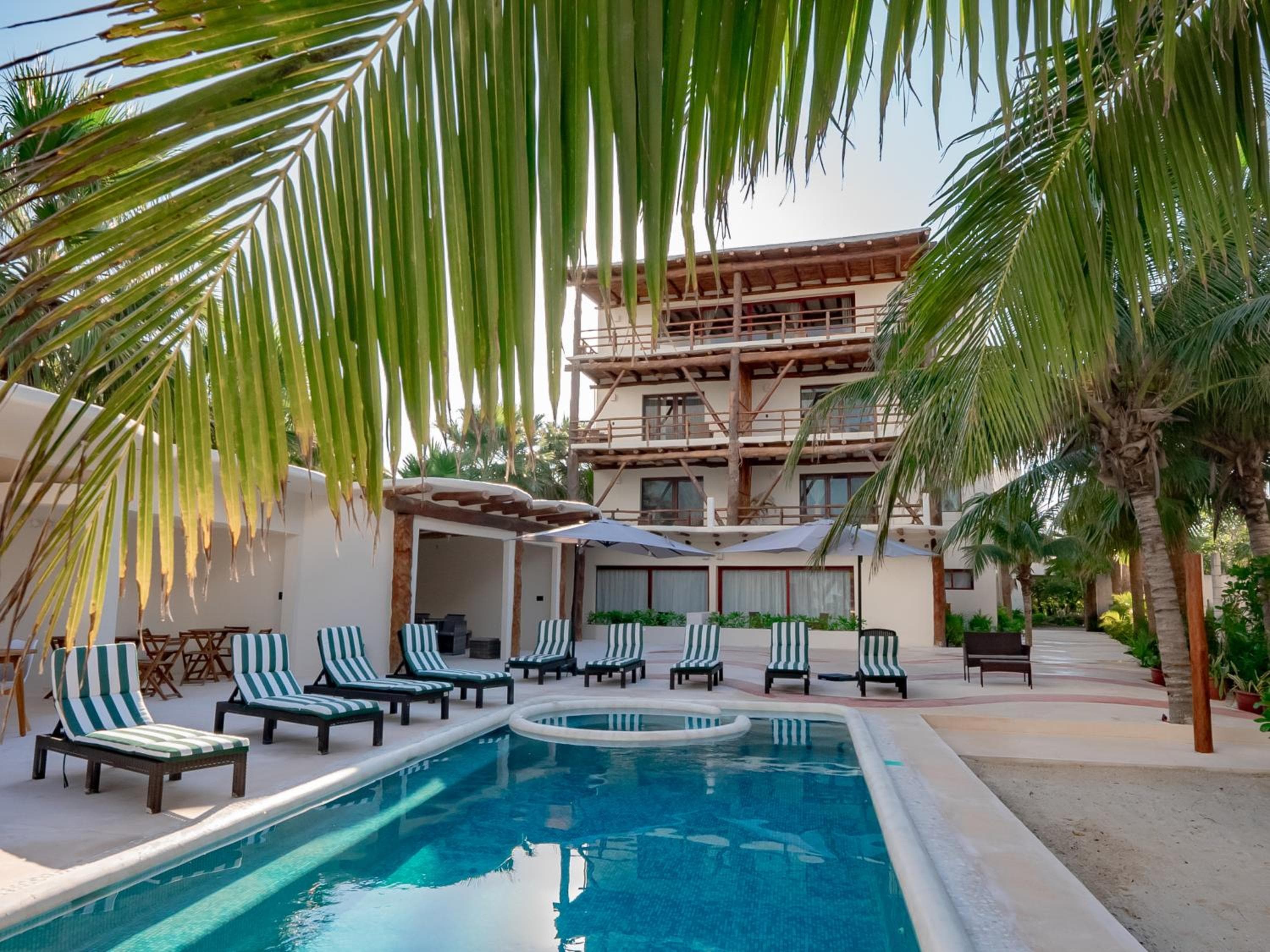Beachfront Hotel Boutique DK — 15