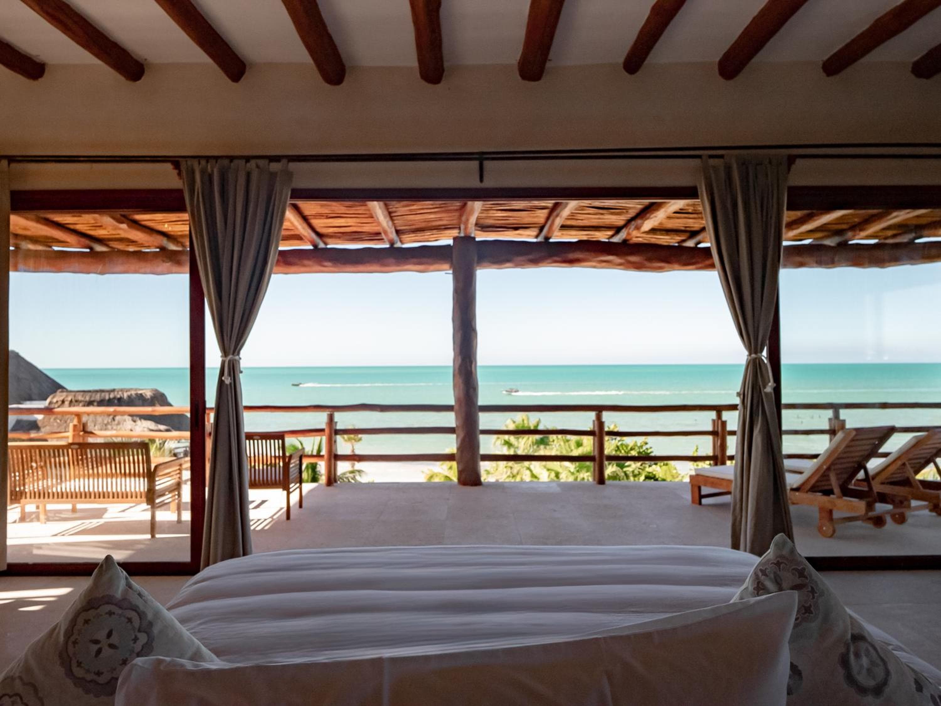 Beachfront Hotel Boutique DK — 13