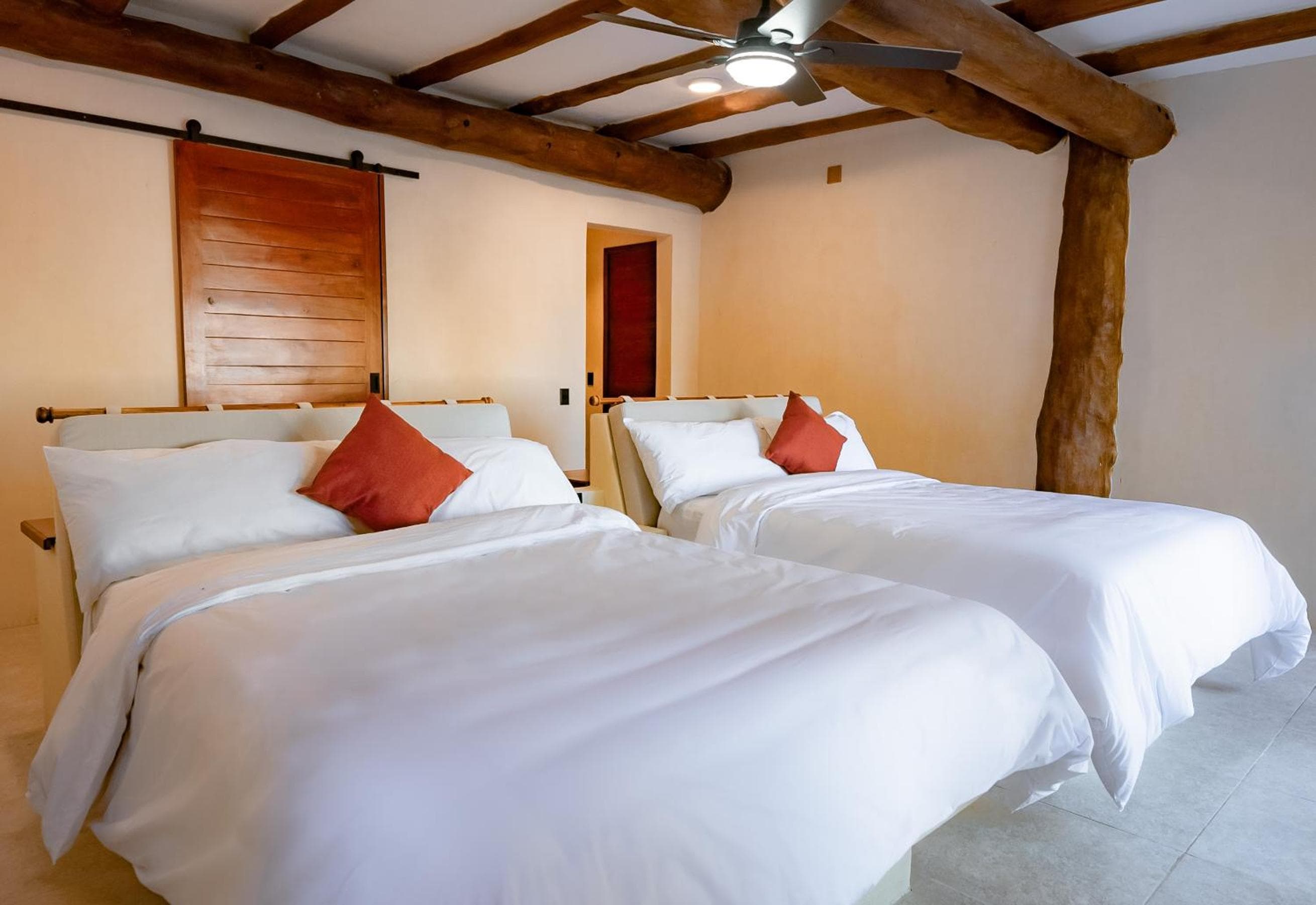 Beachfront Hotel Boutique DK — 24