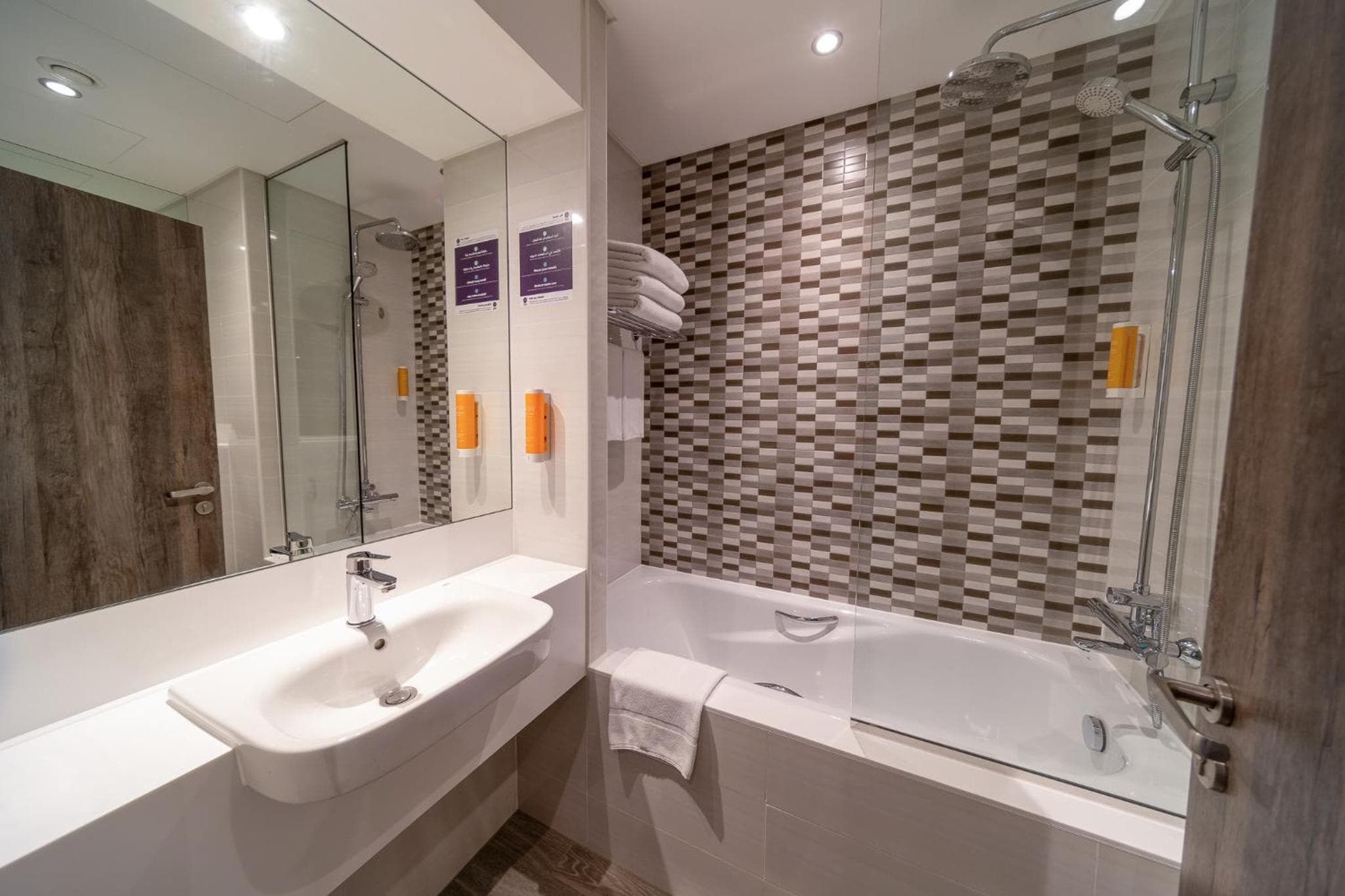 Premier Inn Dubai Barsha Heights — 20