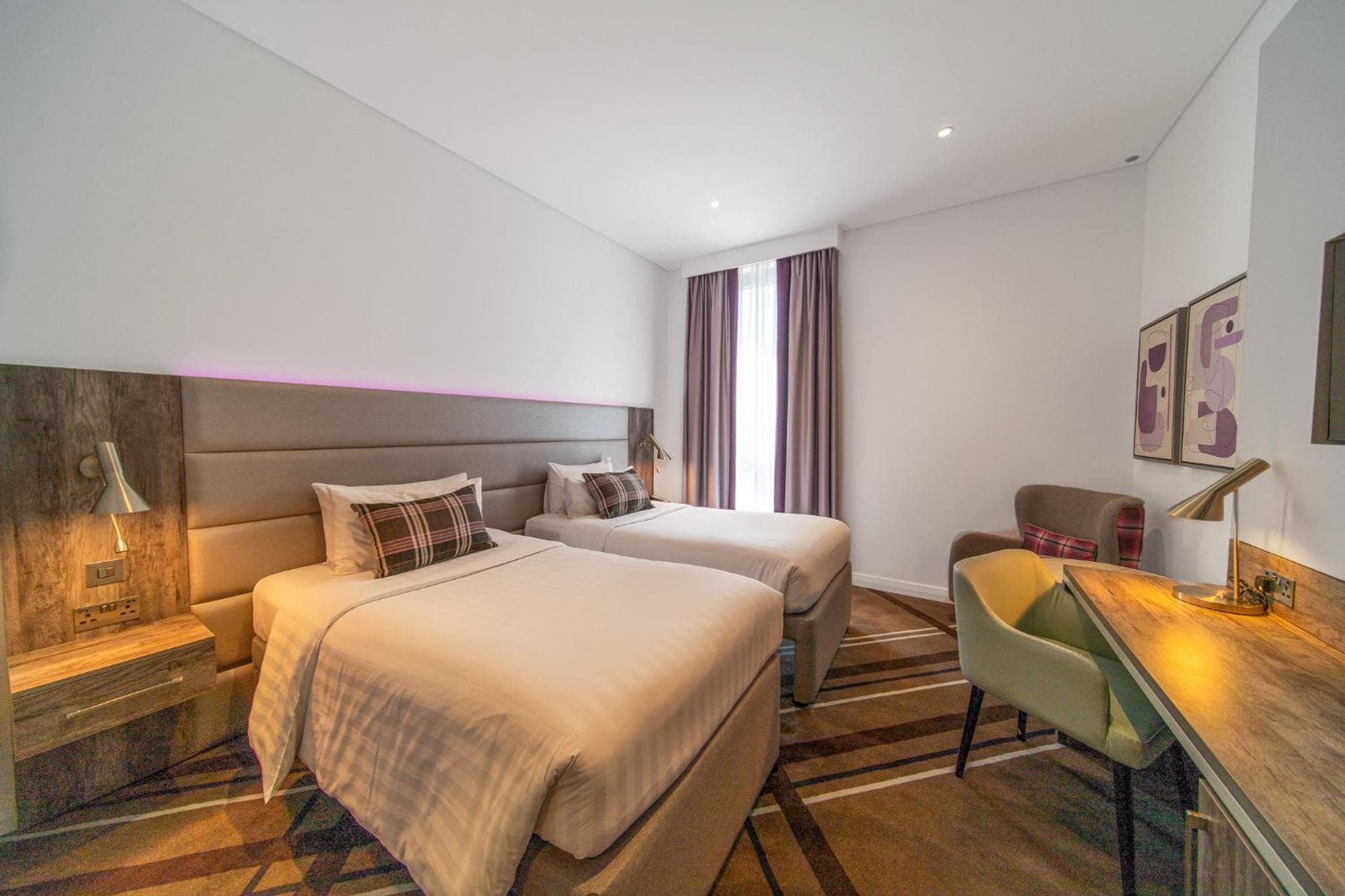 Premier Inn Dubai Barsha Heights — 14