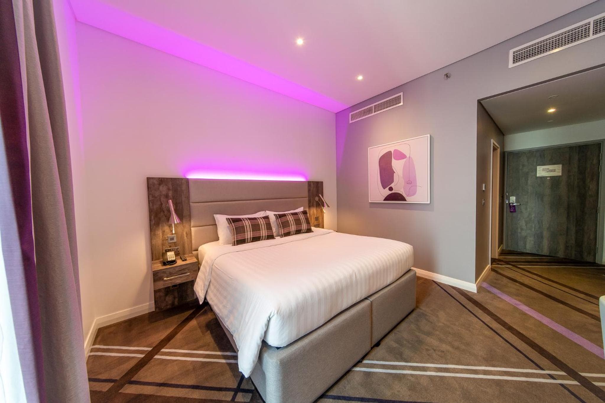 Premier Inn Dubai Barsha Heights — 2