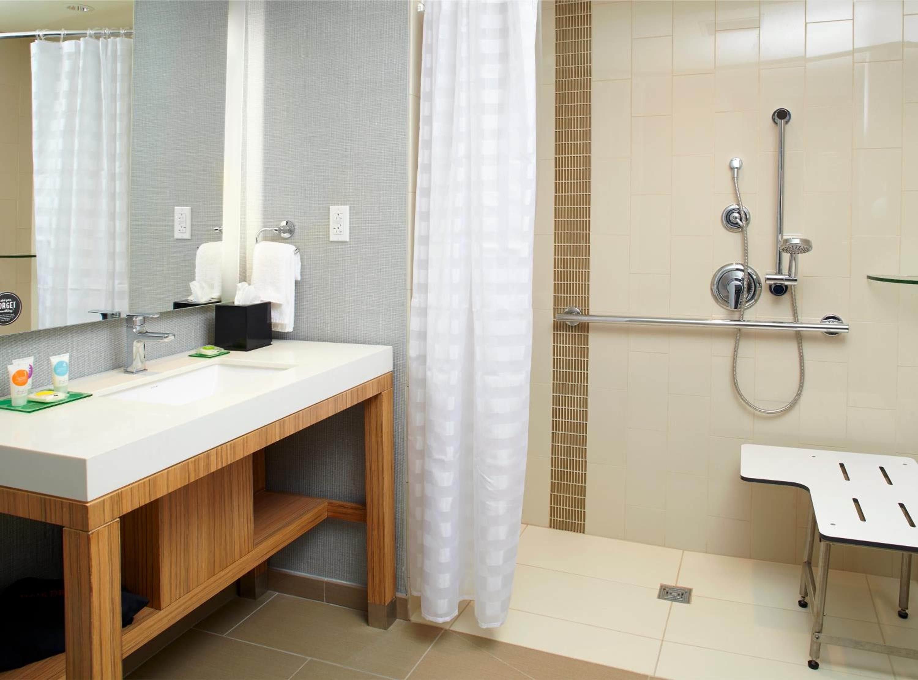 Hyatt Place Miami Airport East — 27