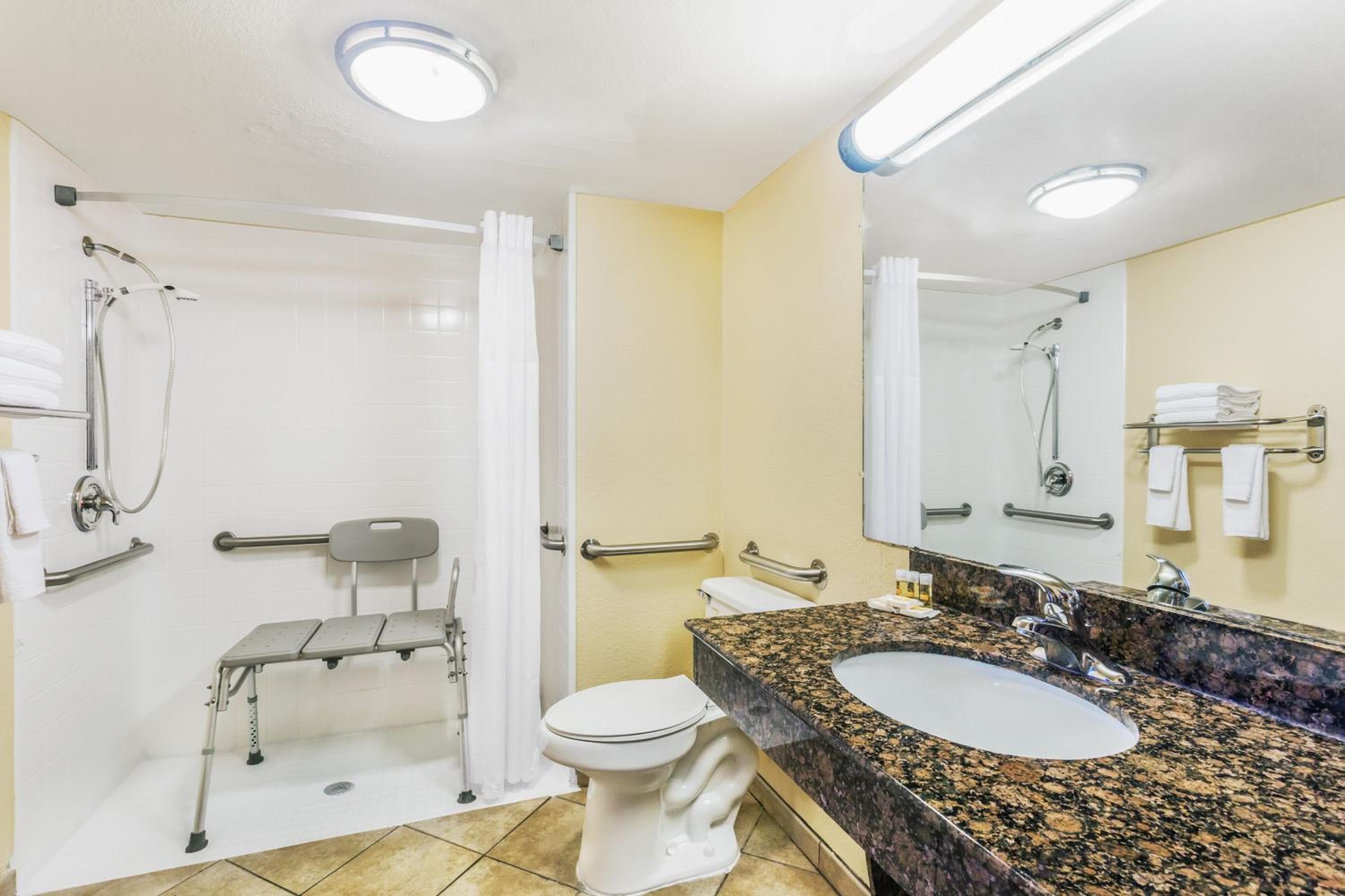 Days Inn by Wyndham Fort Lauderdale-Oakland Park Airport N — 23