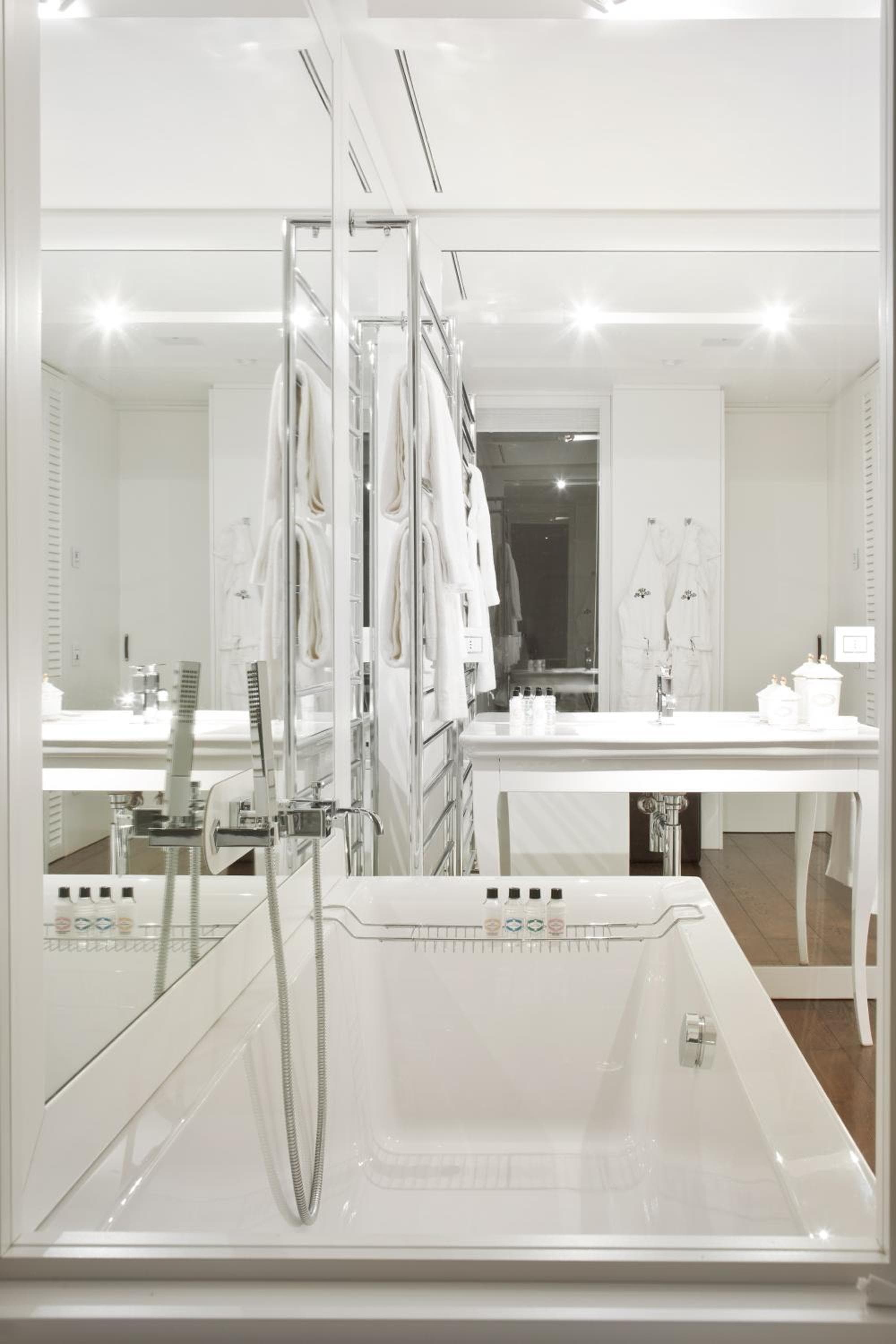 Magna Pars l'Hotel à Parfum, Small Luxury Hotels of the World — 23