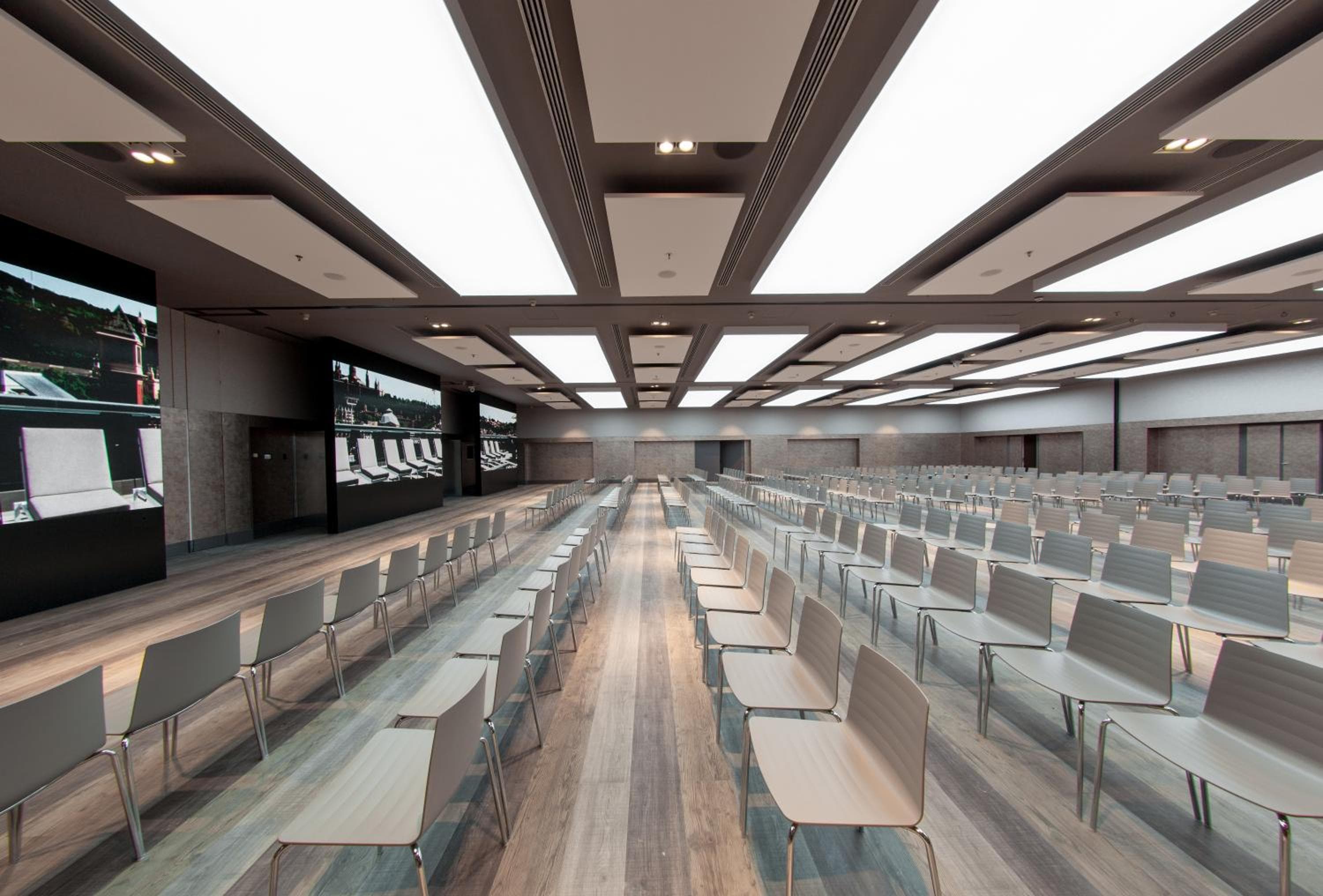 Catalonia Barcelona Plaza — 28