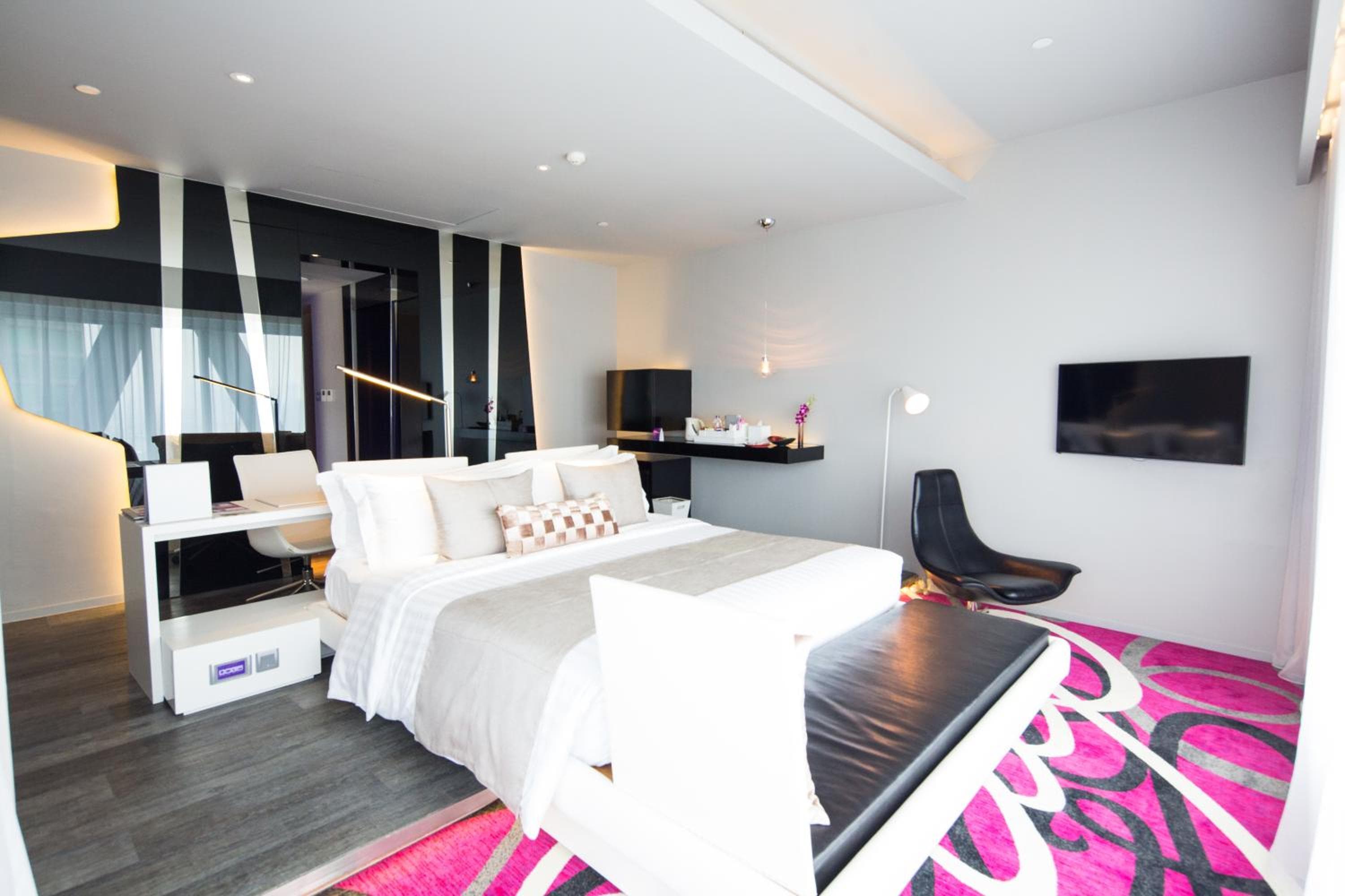 Mode Sathorn Hotel — 30