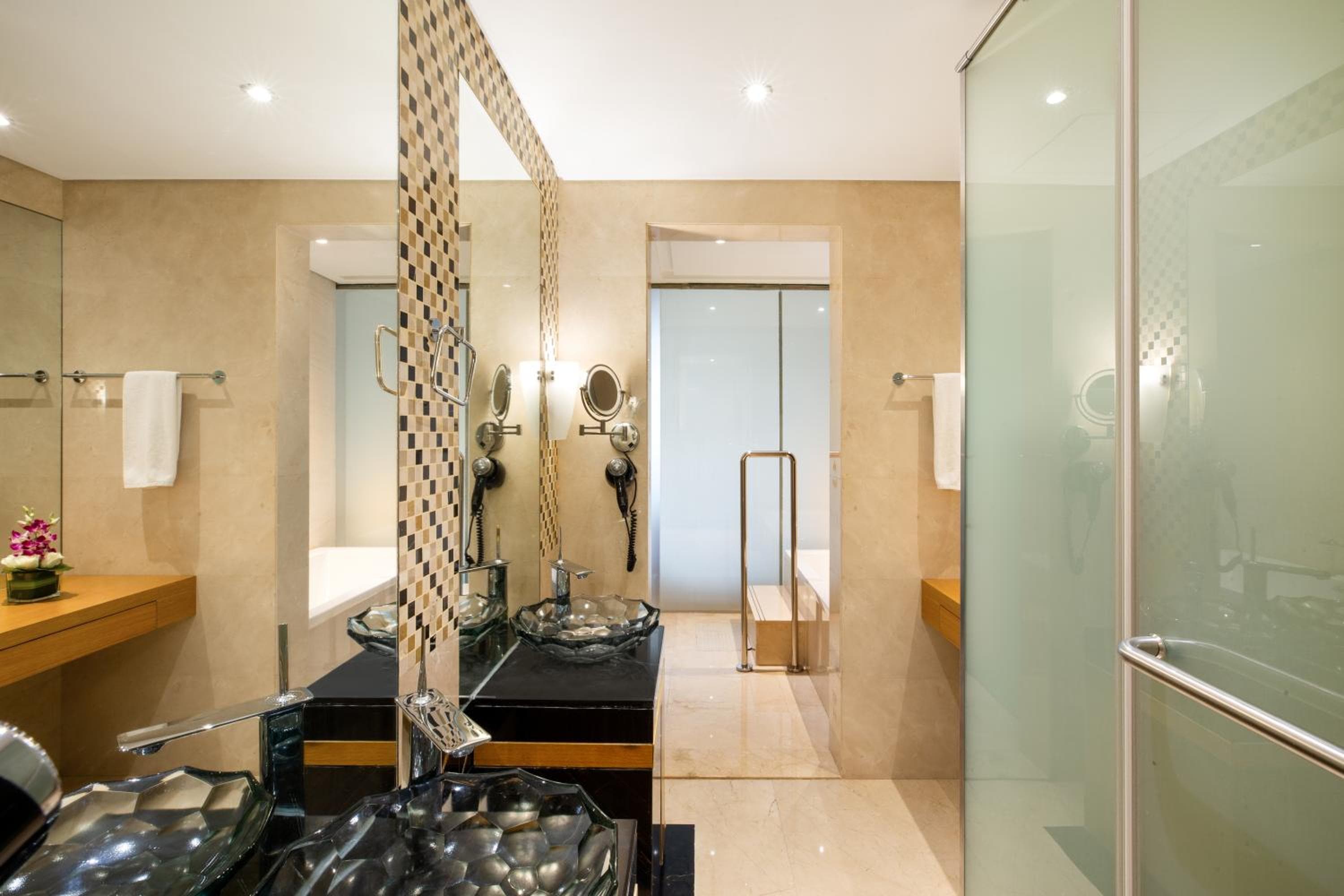 Hotel Royal Continental — 14