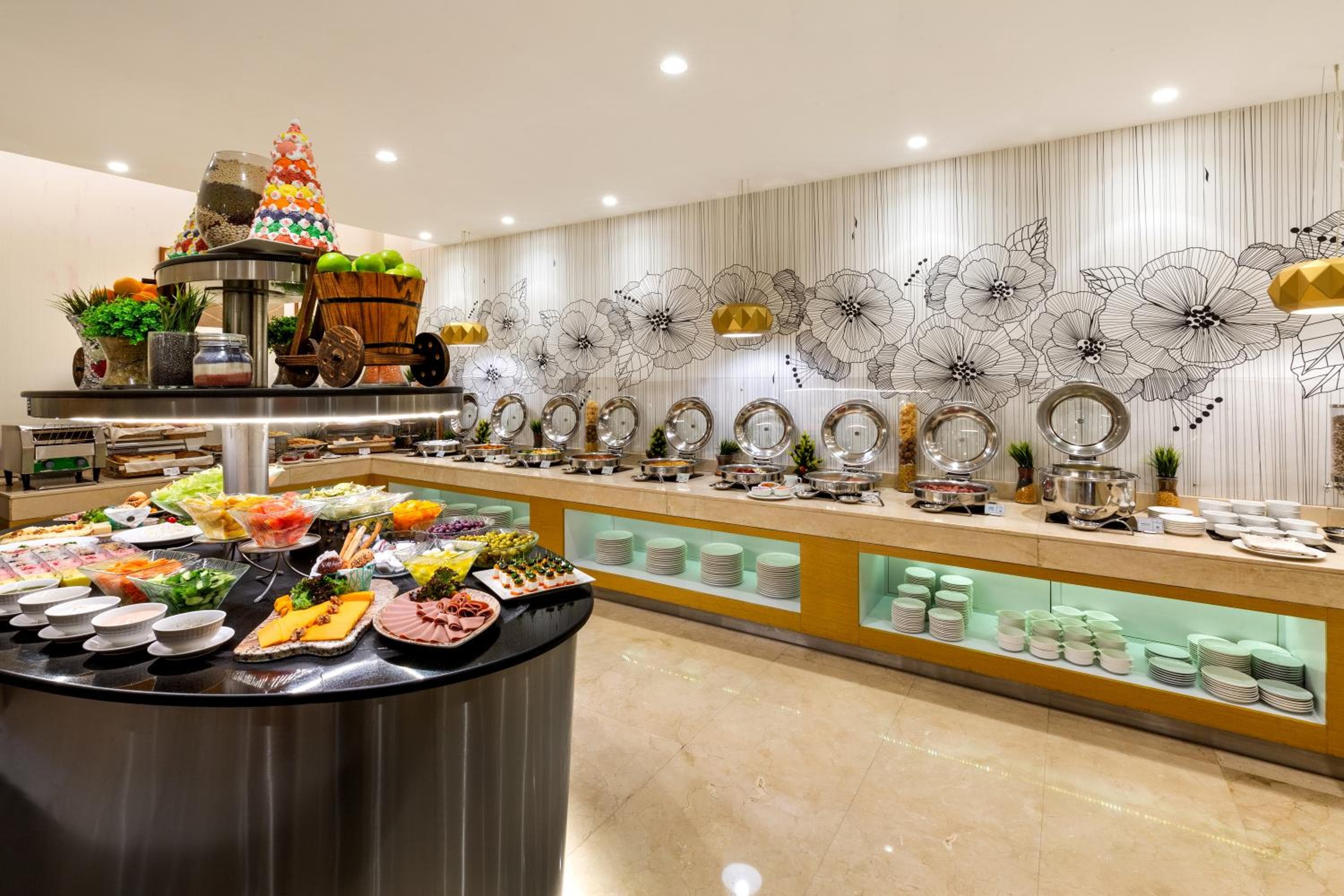 Hotel Royal Continental — 26