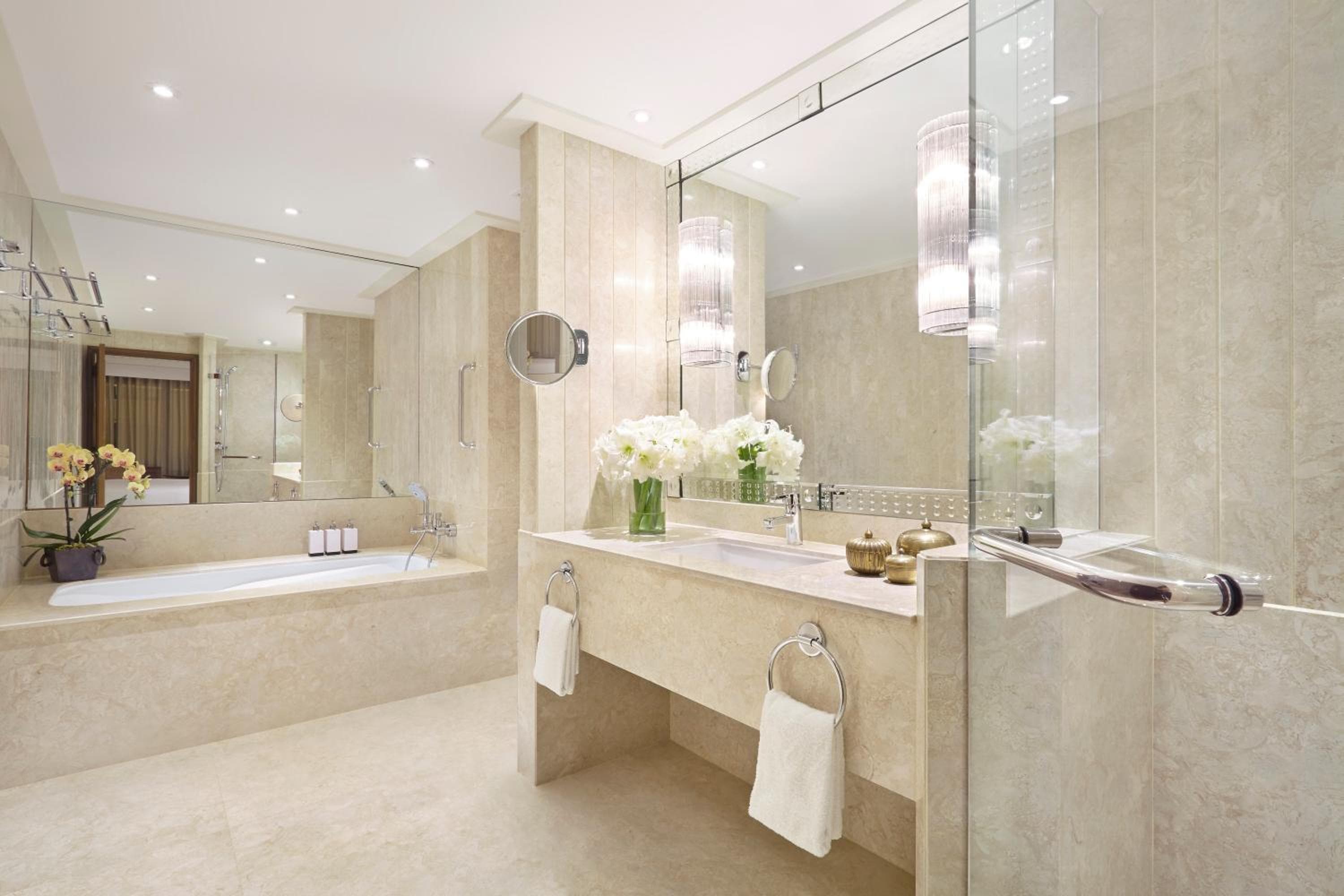 Anantara Siam Bangkok Hotel — 24