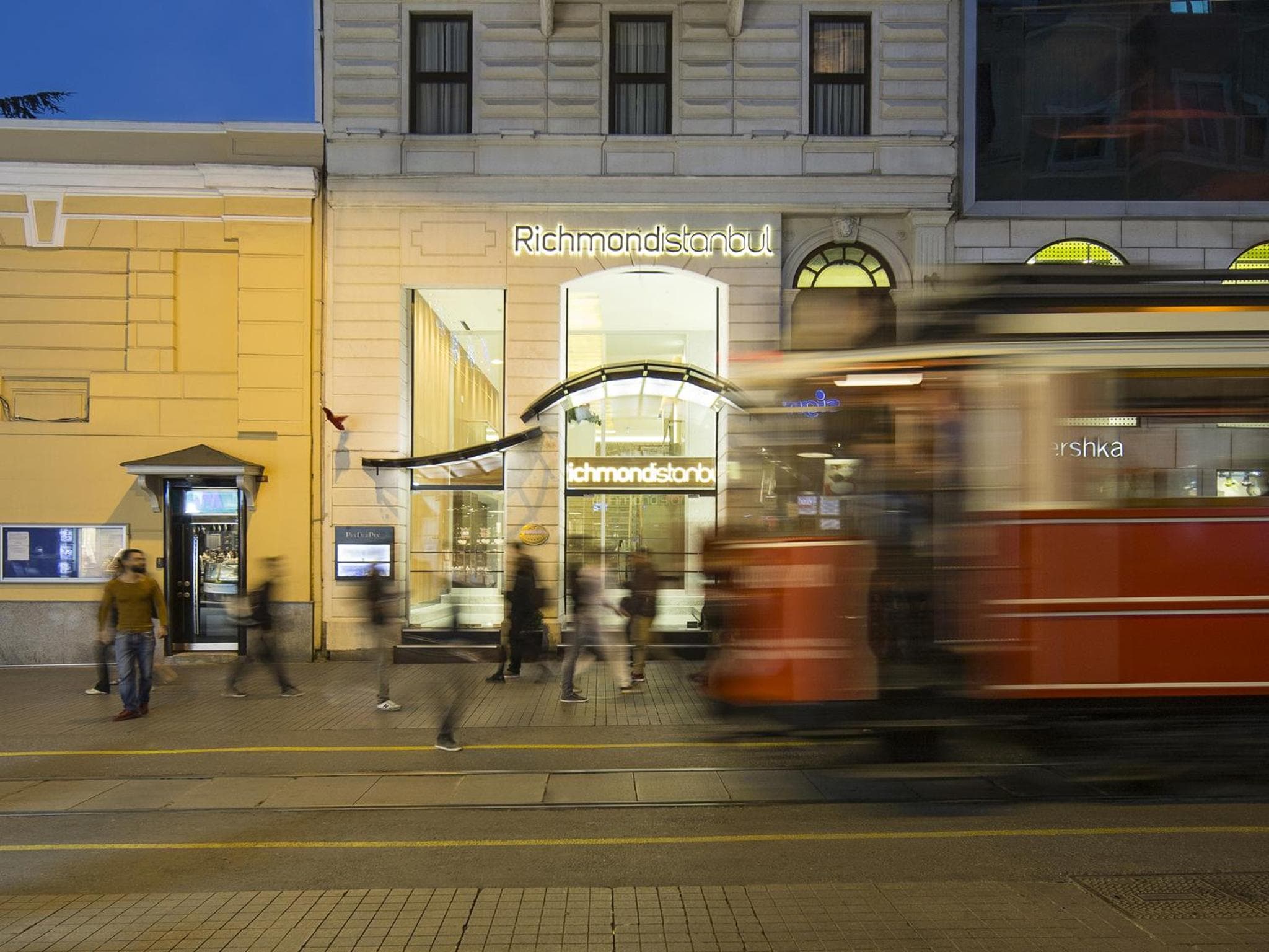 Richmond Istanbul — 1
