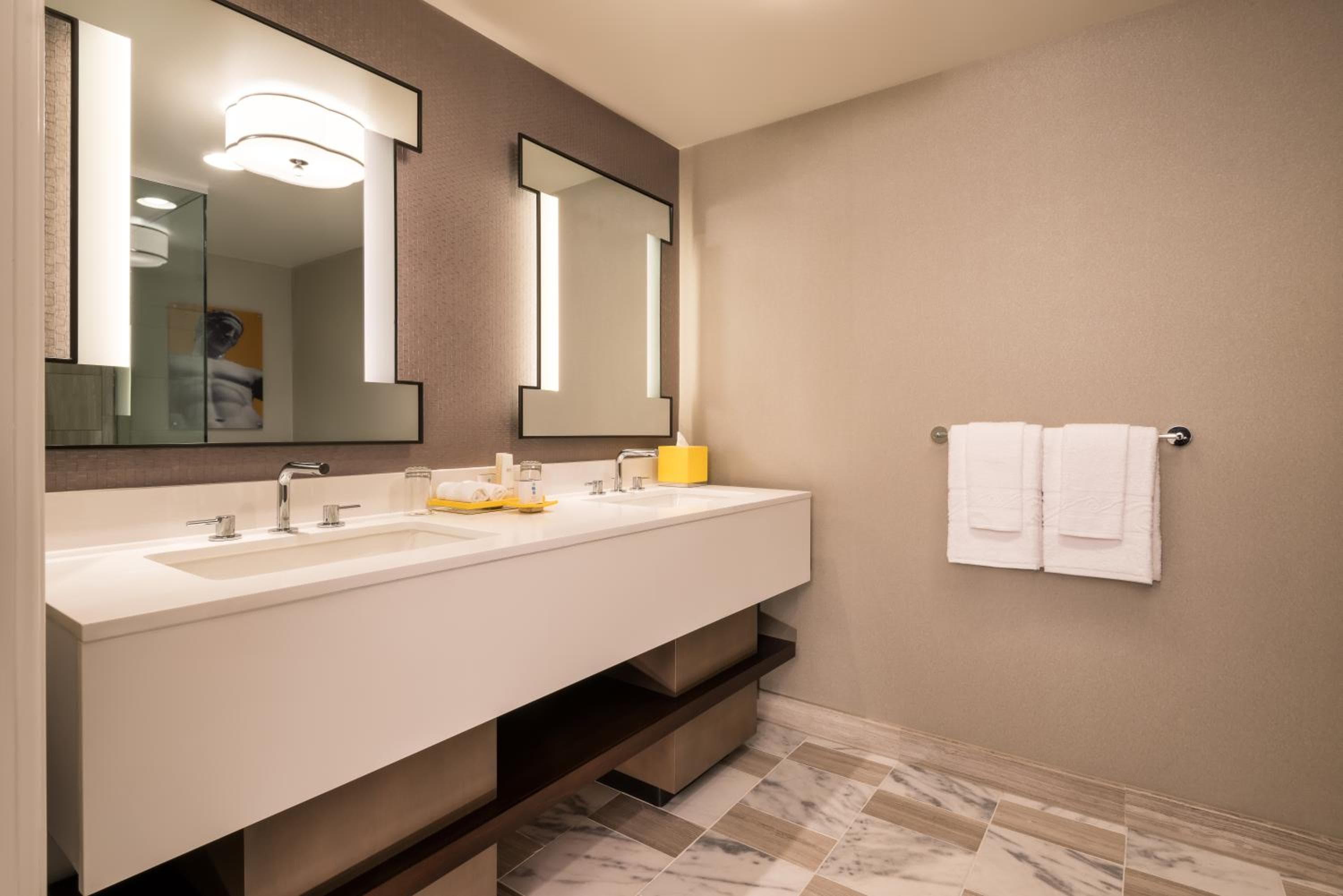 Caesars Palace Hotel & Casino — 6