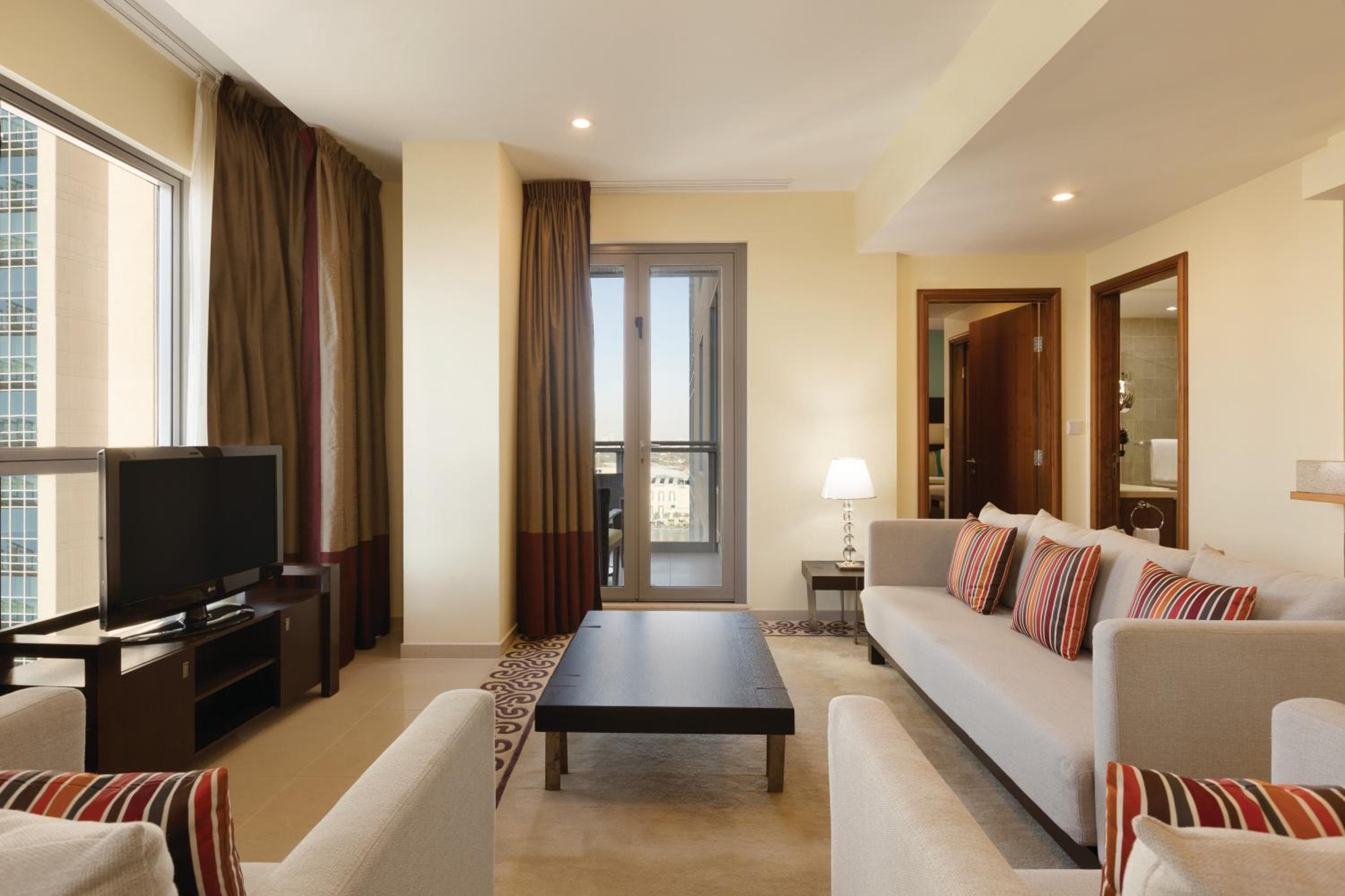 Ramada by Wyndham Downtown Dubai — 16