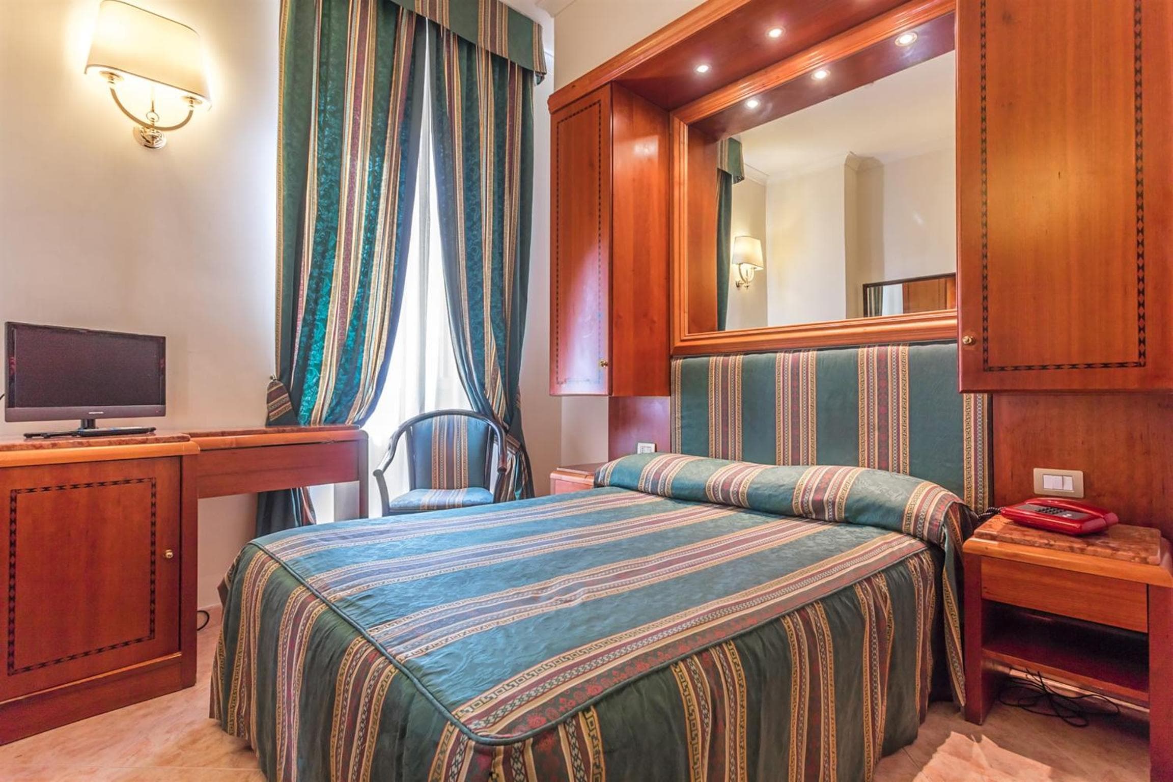 Raeli Hotel Floridia — 8
