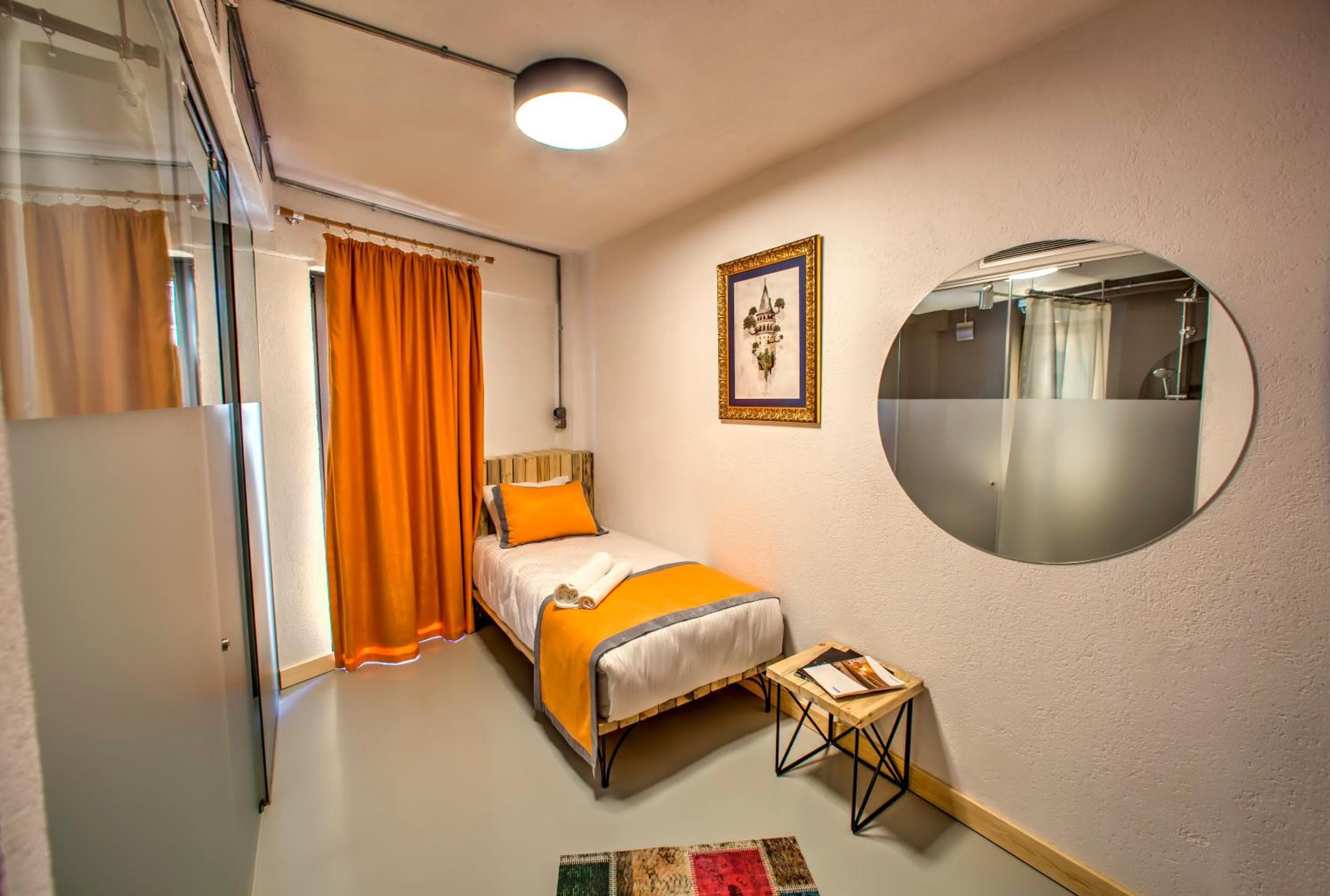 Vavien Hotel — 29