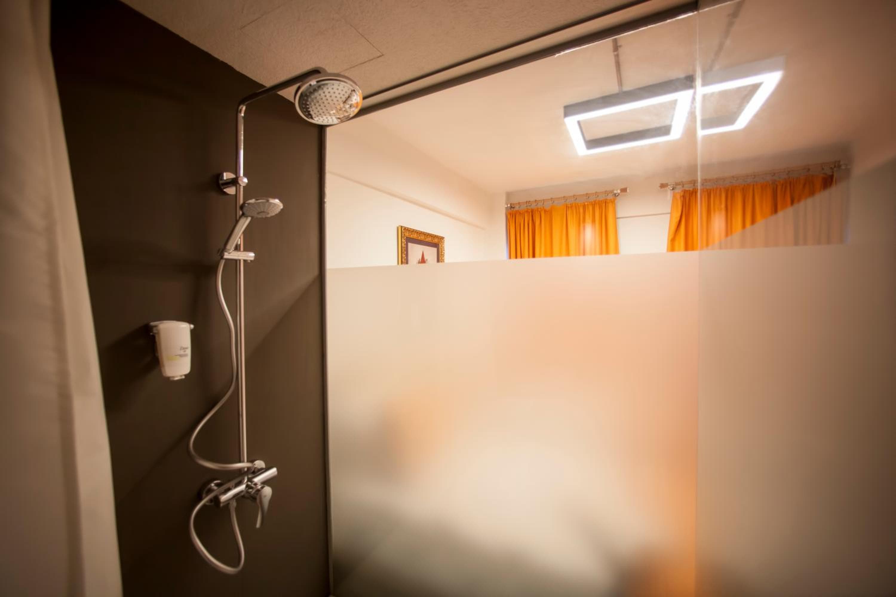 Vavien Hotel — 28