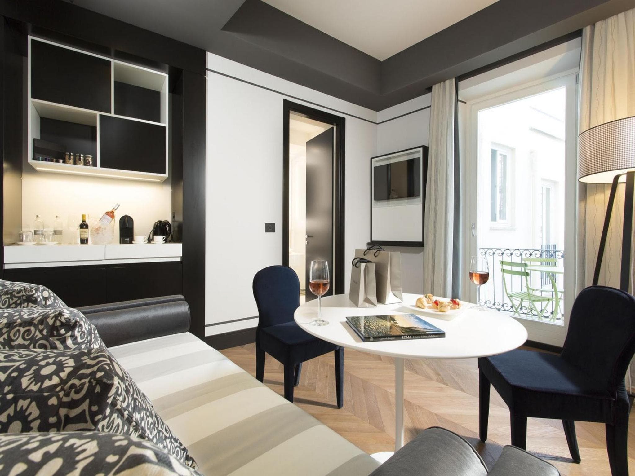 Corso 281 Luxury Suites — 20