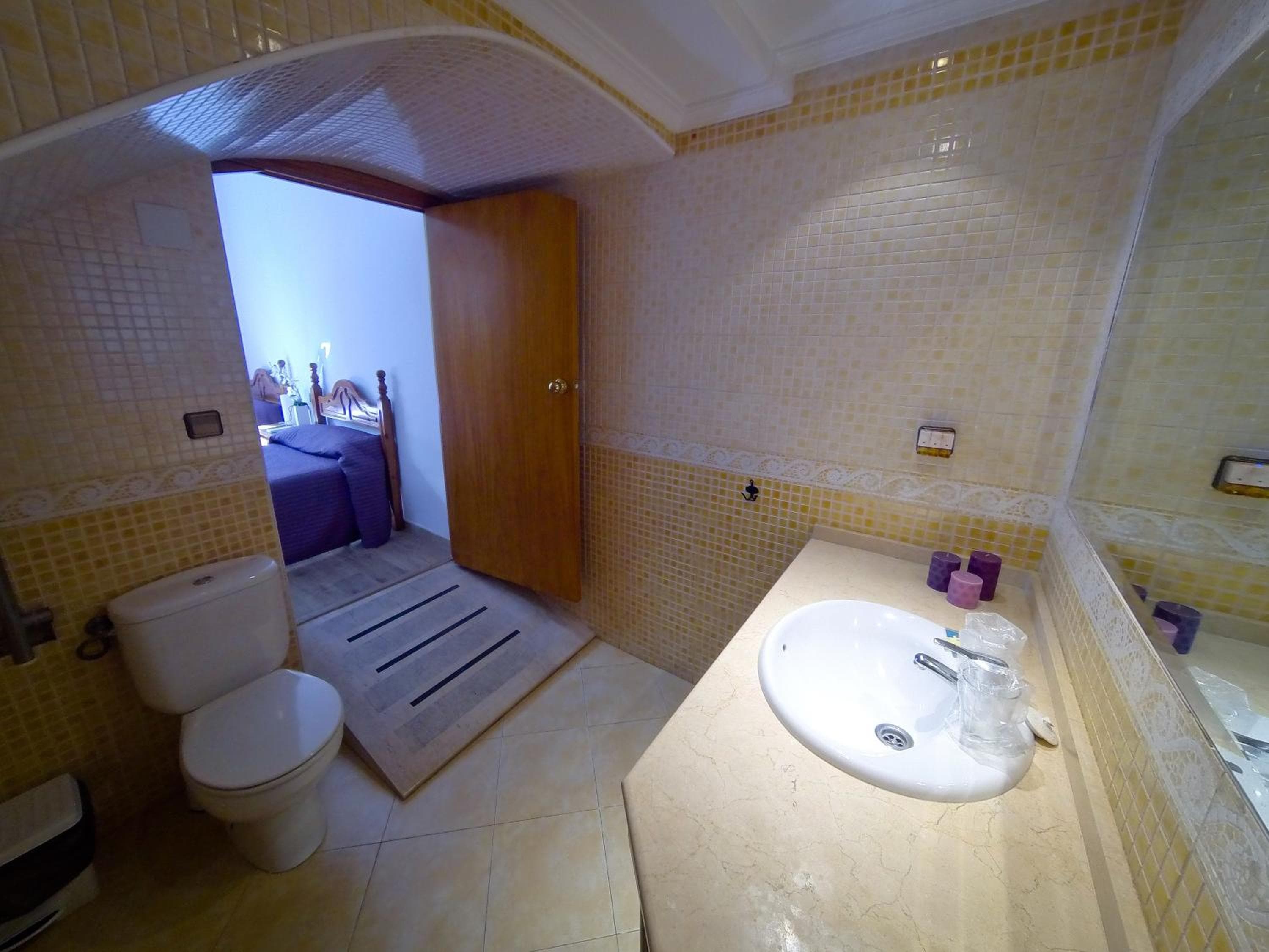 Hostal La Muralla — 17