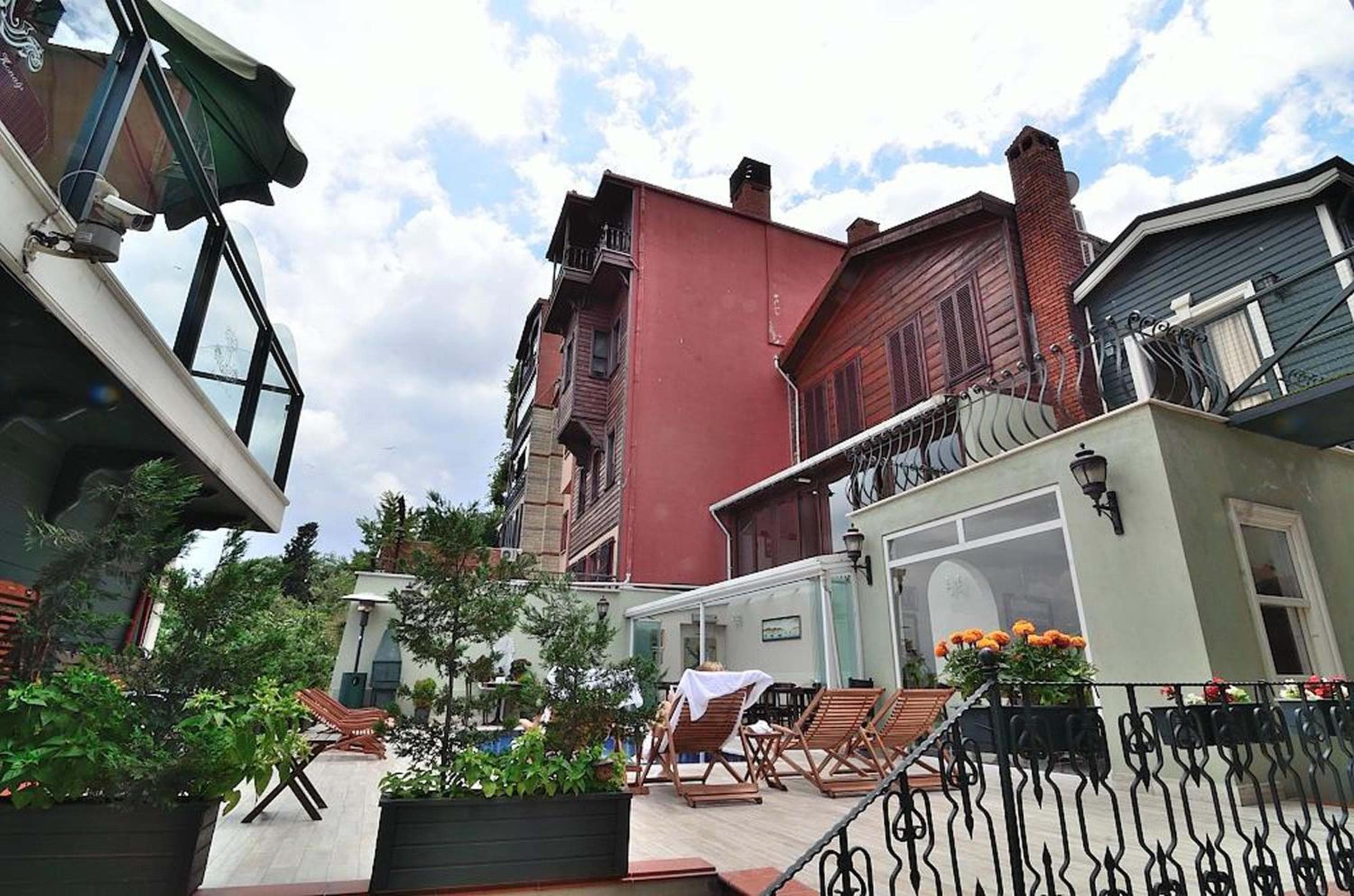 HHK Hotel — 1