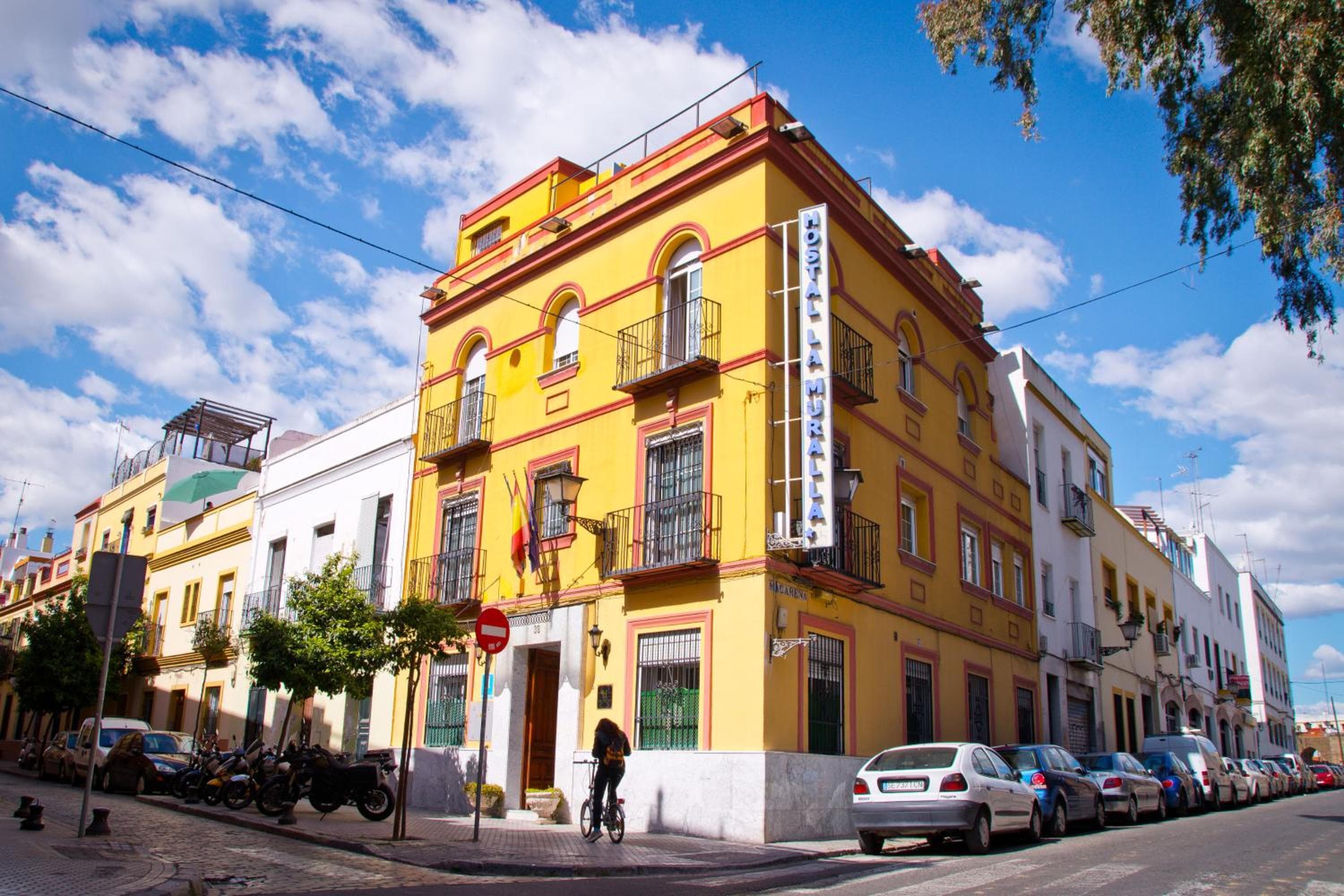 Hostal La Muralla — 18