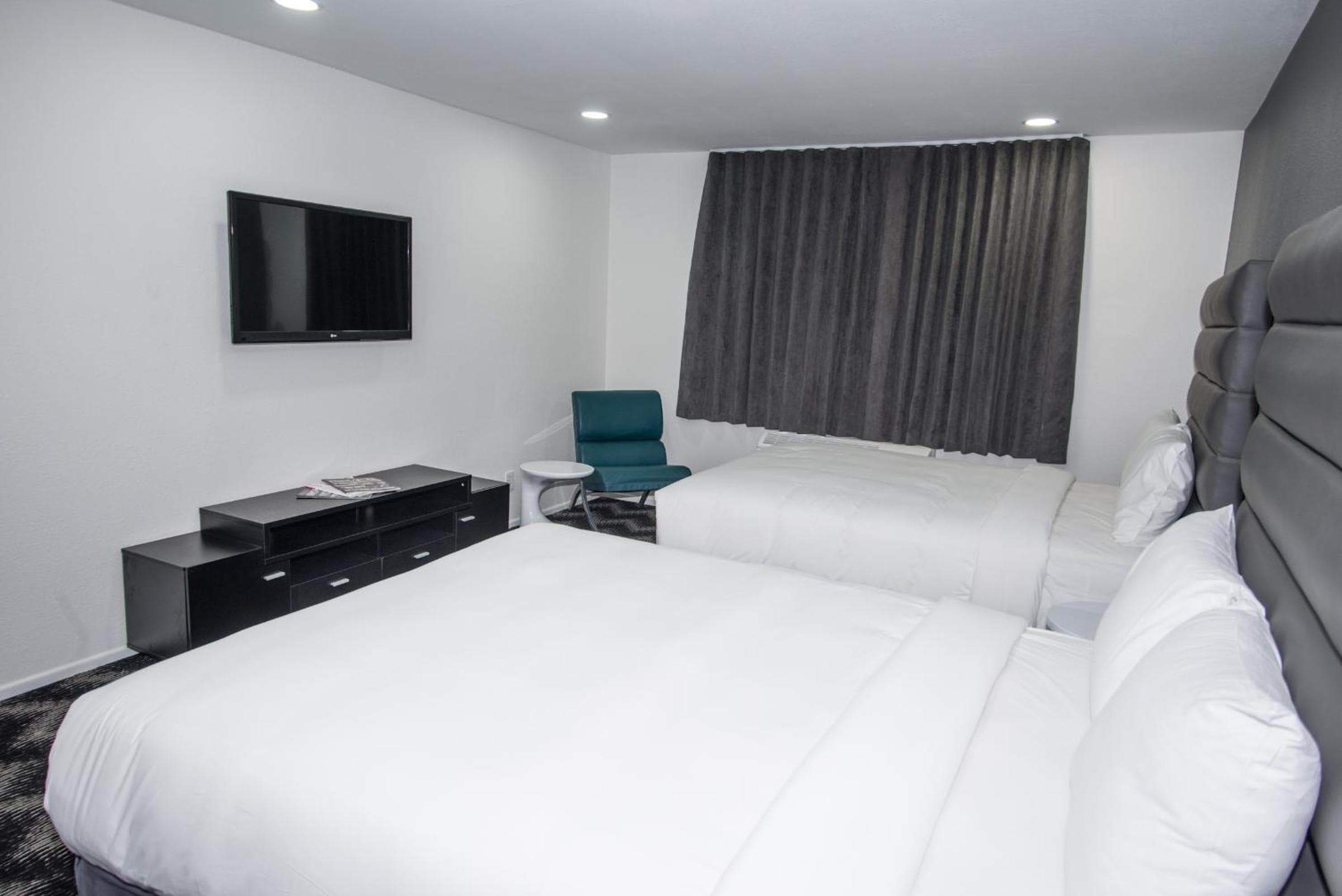Siegel Select LV Strip-Convention Center — 29
