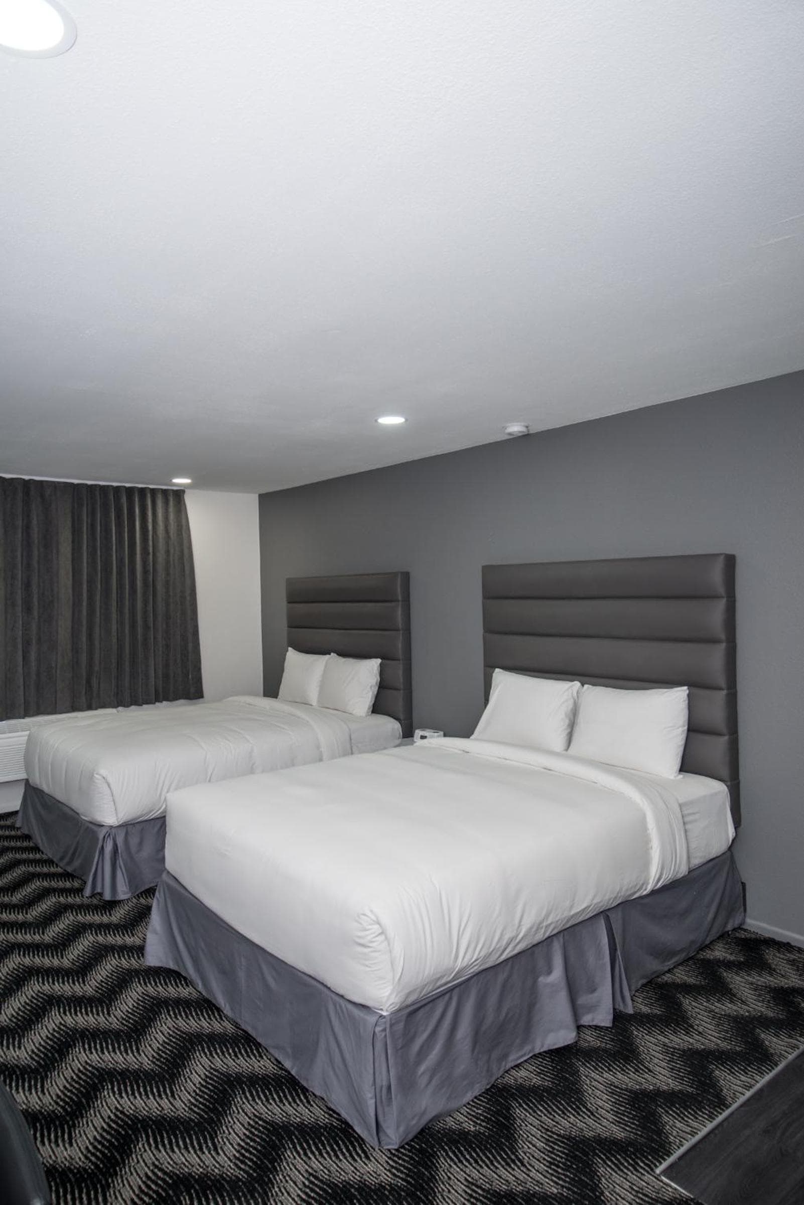 Siegel Select LV Strip-Convention Center — 30