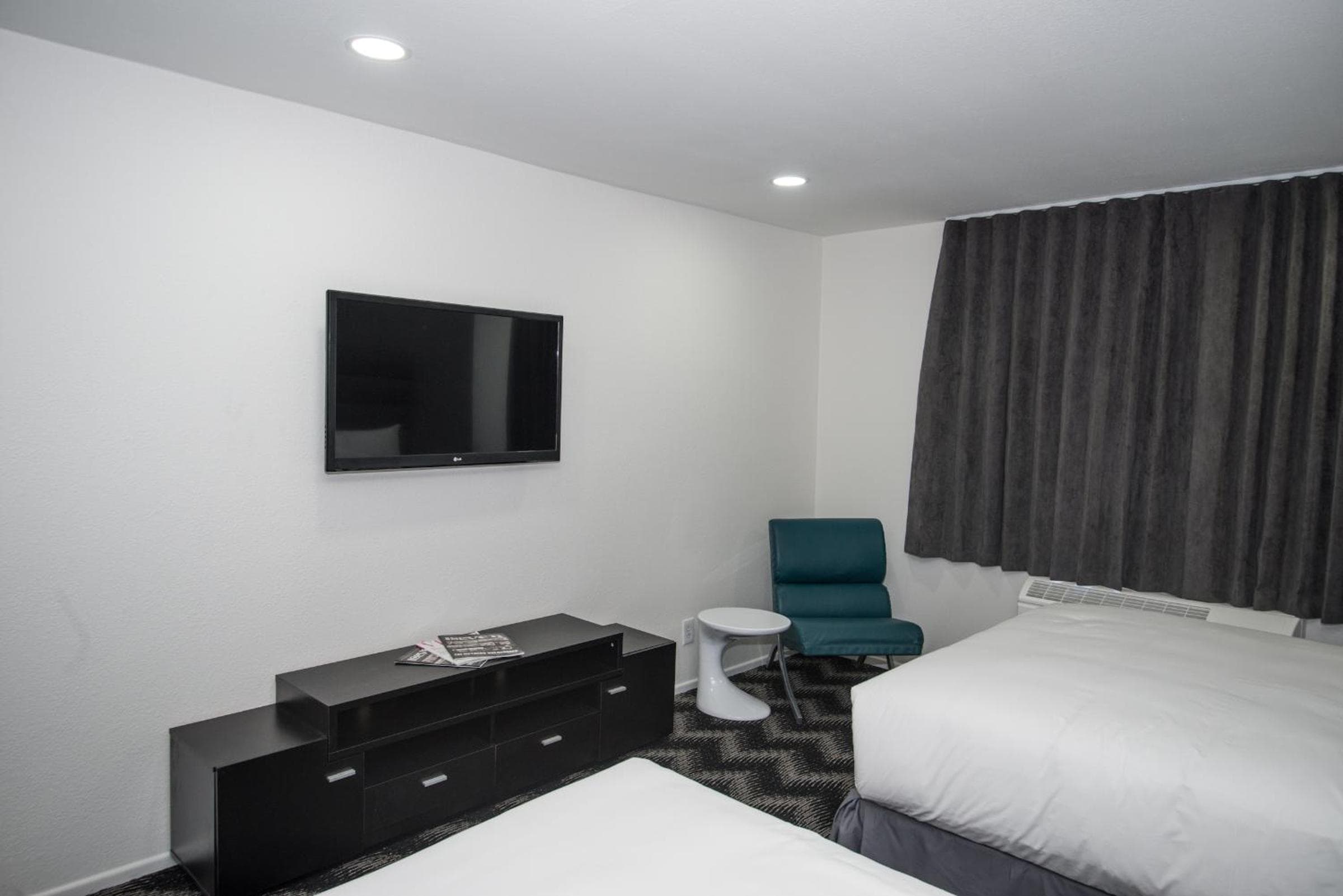 Siegel Select LV Strip-Convention Center — 27